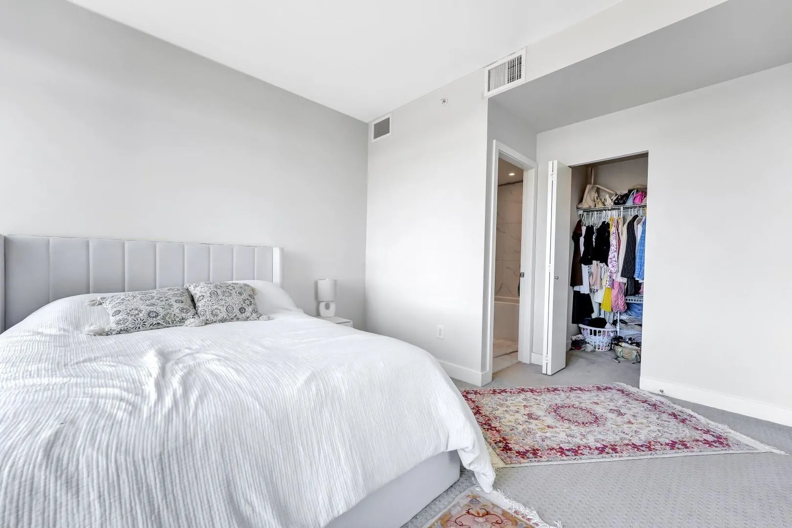 3102 1788 Gilmore Avenue