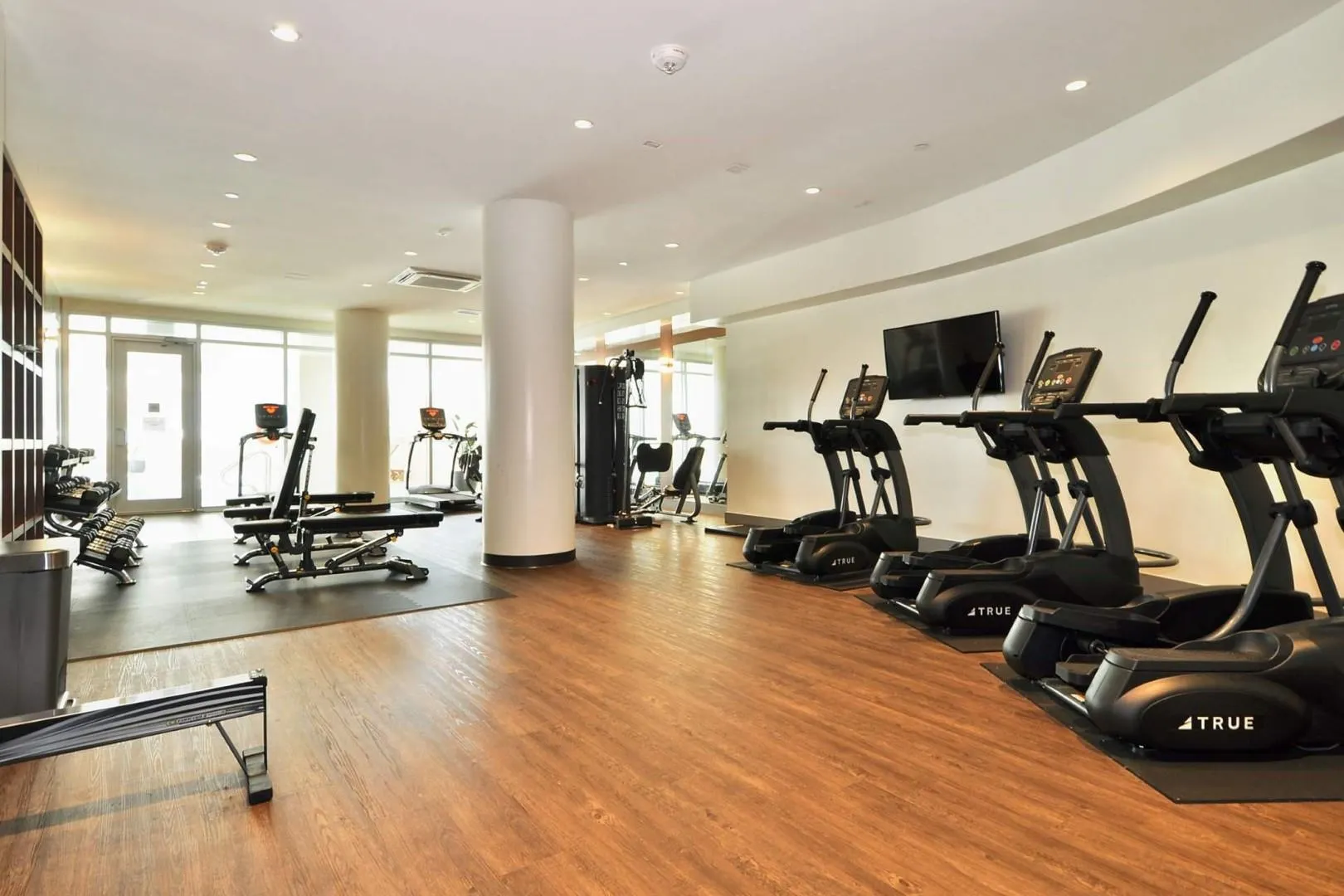 3102 1788 Gilmore Avenue