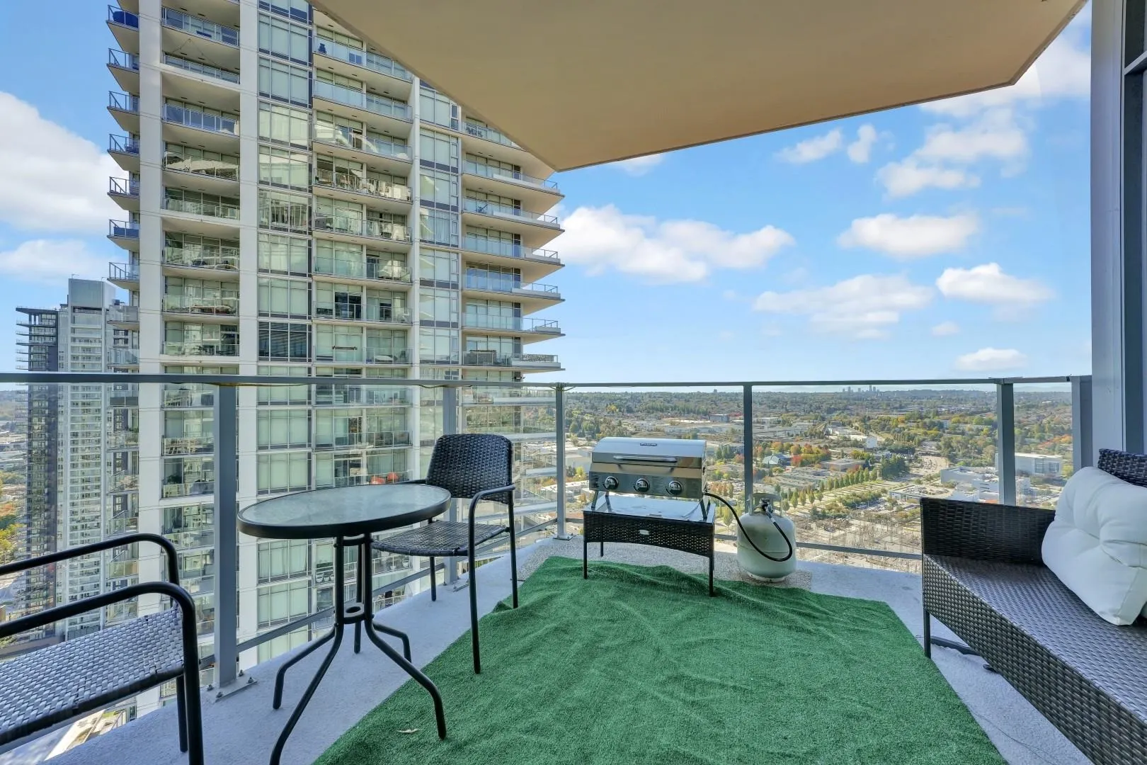 3102 1788 Gilmore Avenue