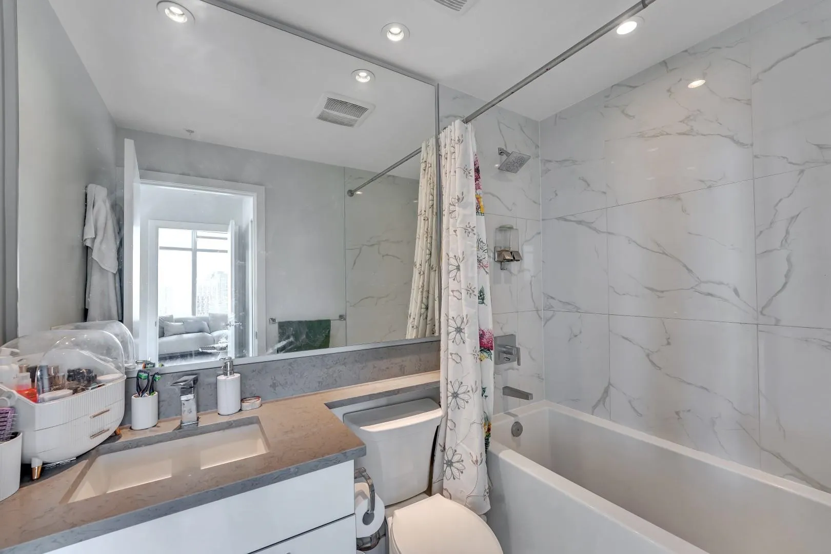 3102 1788 Gilmore Avenue