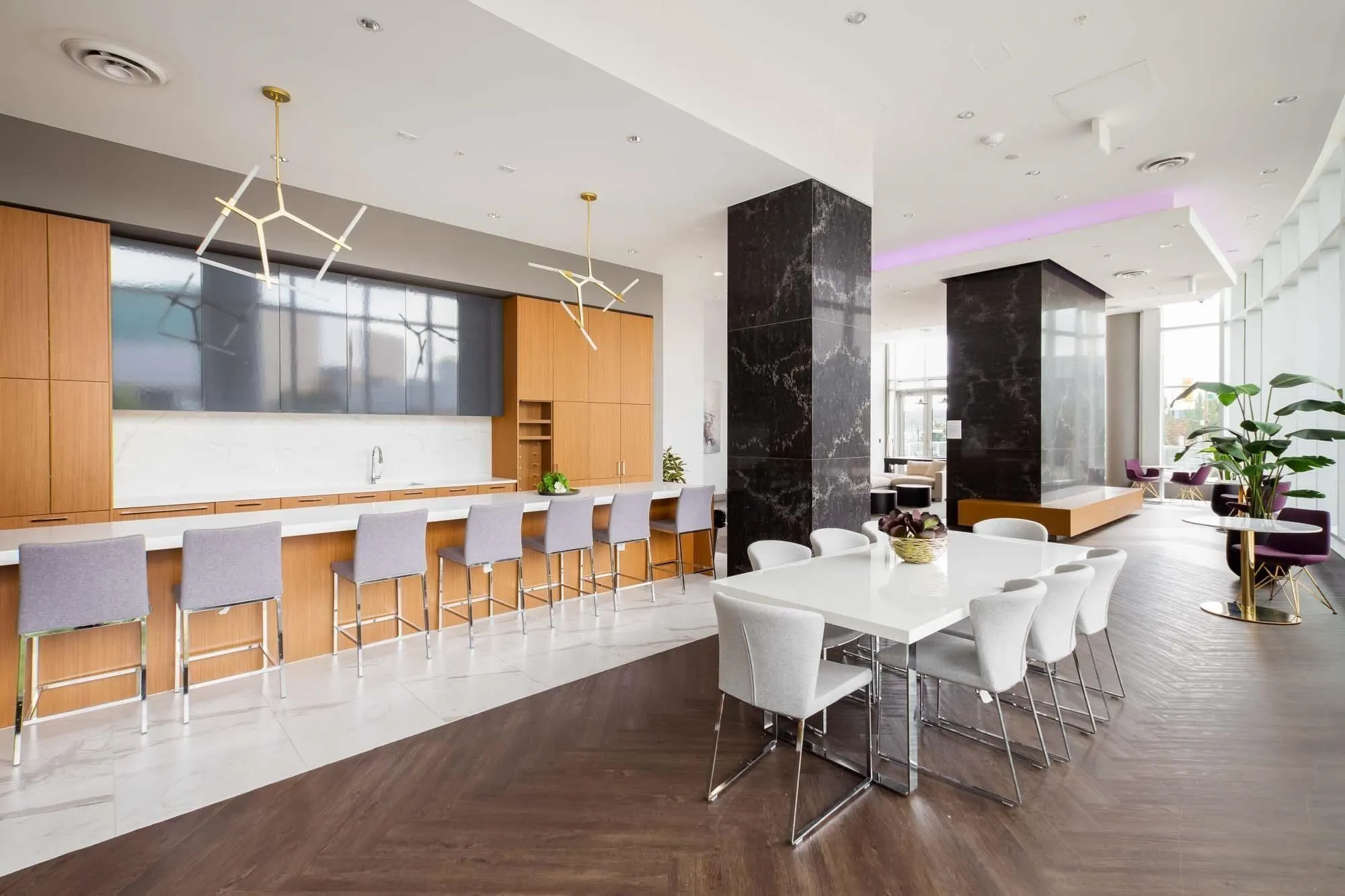 3102 1788 Gilmore Avenue