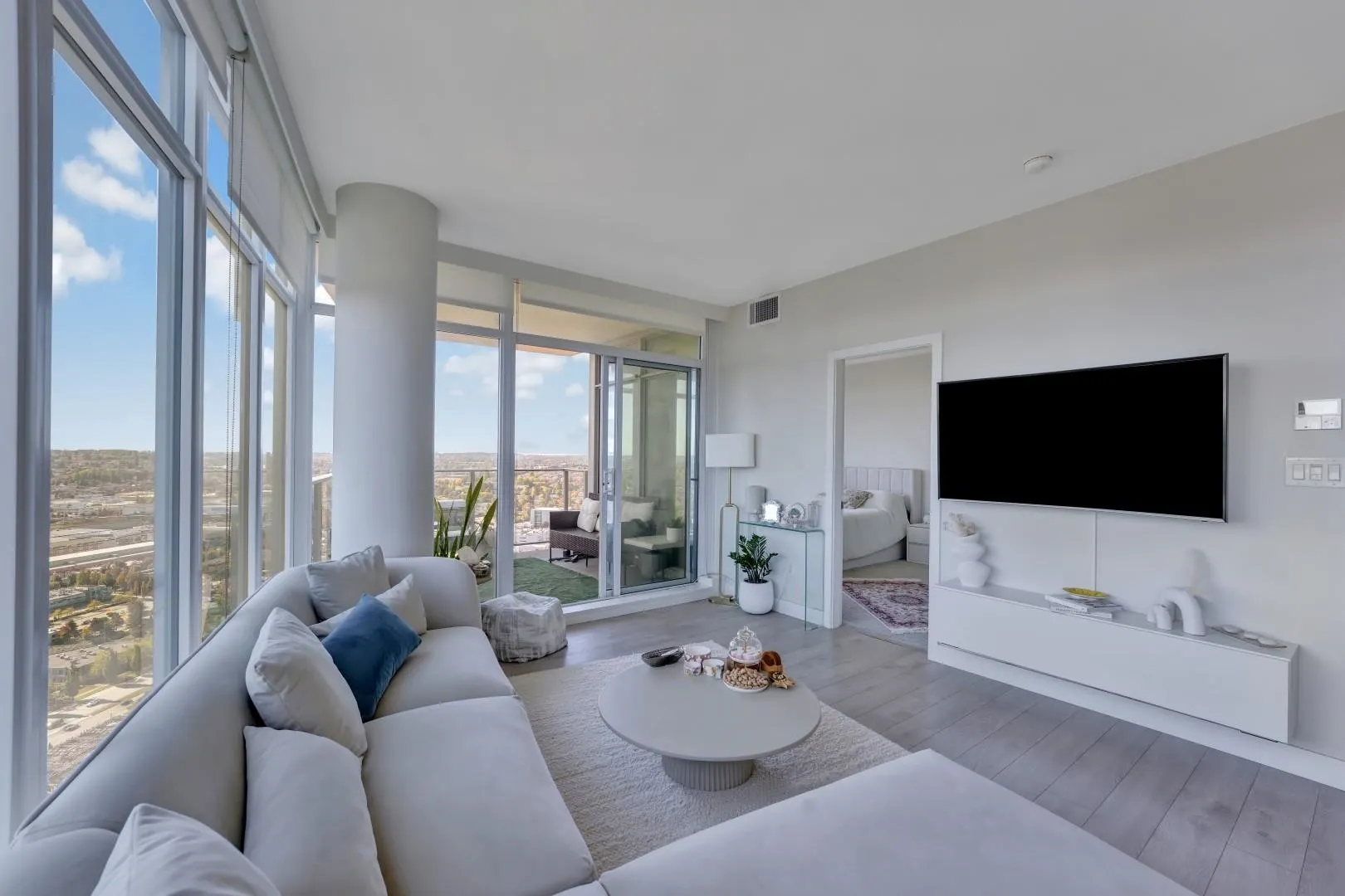 3102 1788 Gilmore Avenue