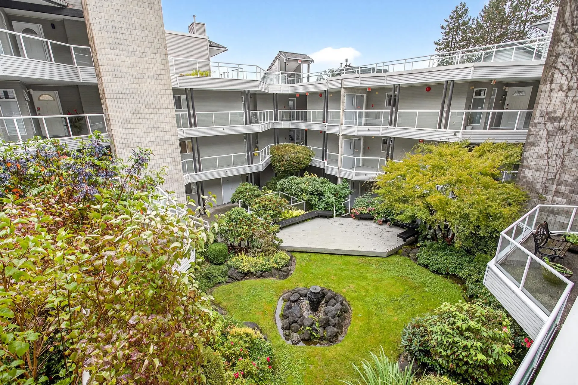 305 2733 Atlin Place