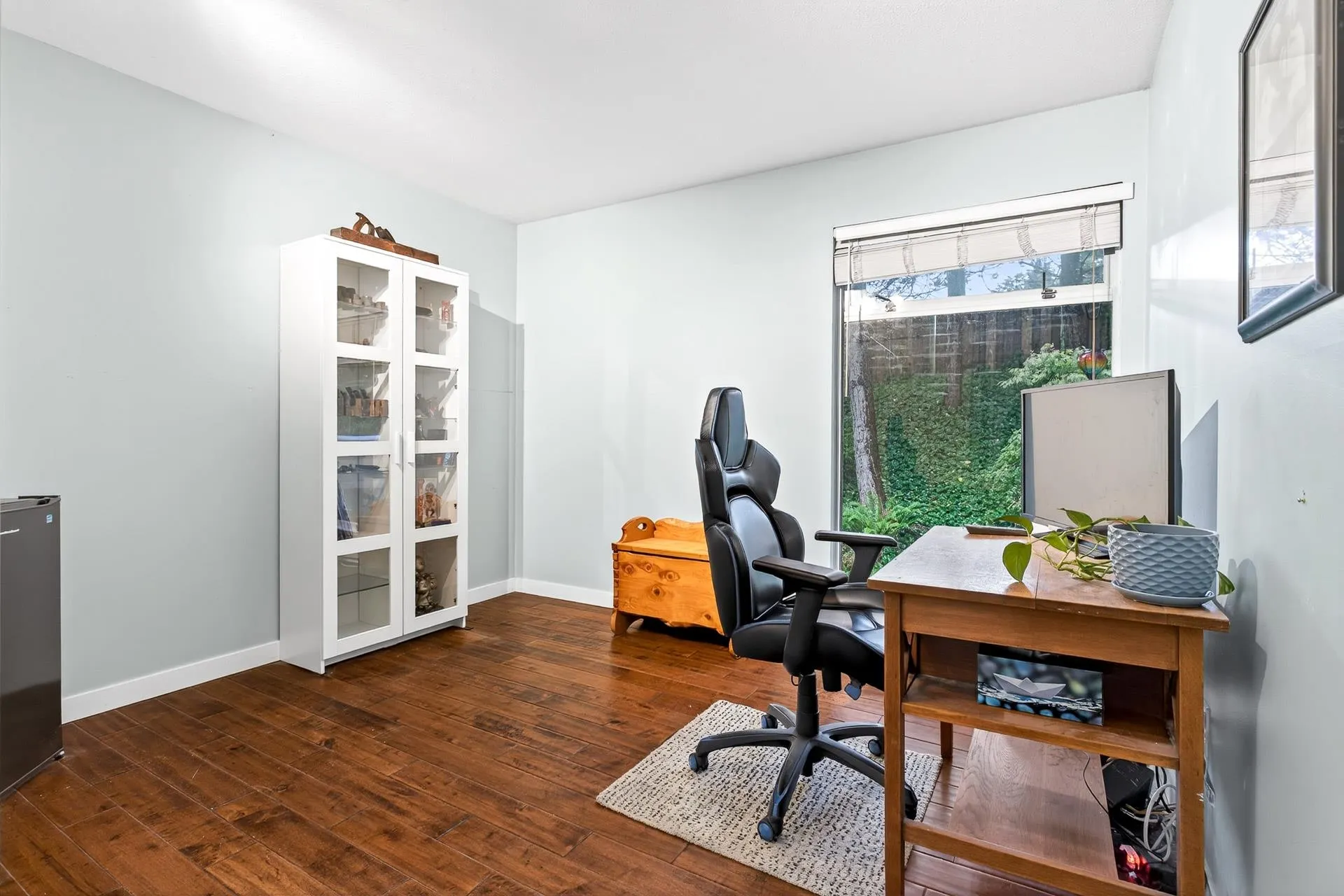 305 2733 Atlin Place