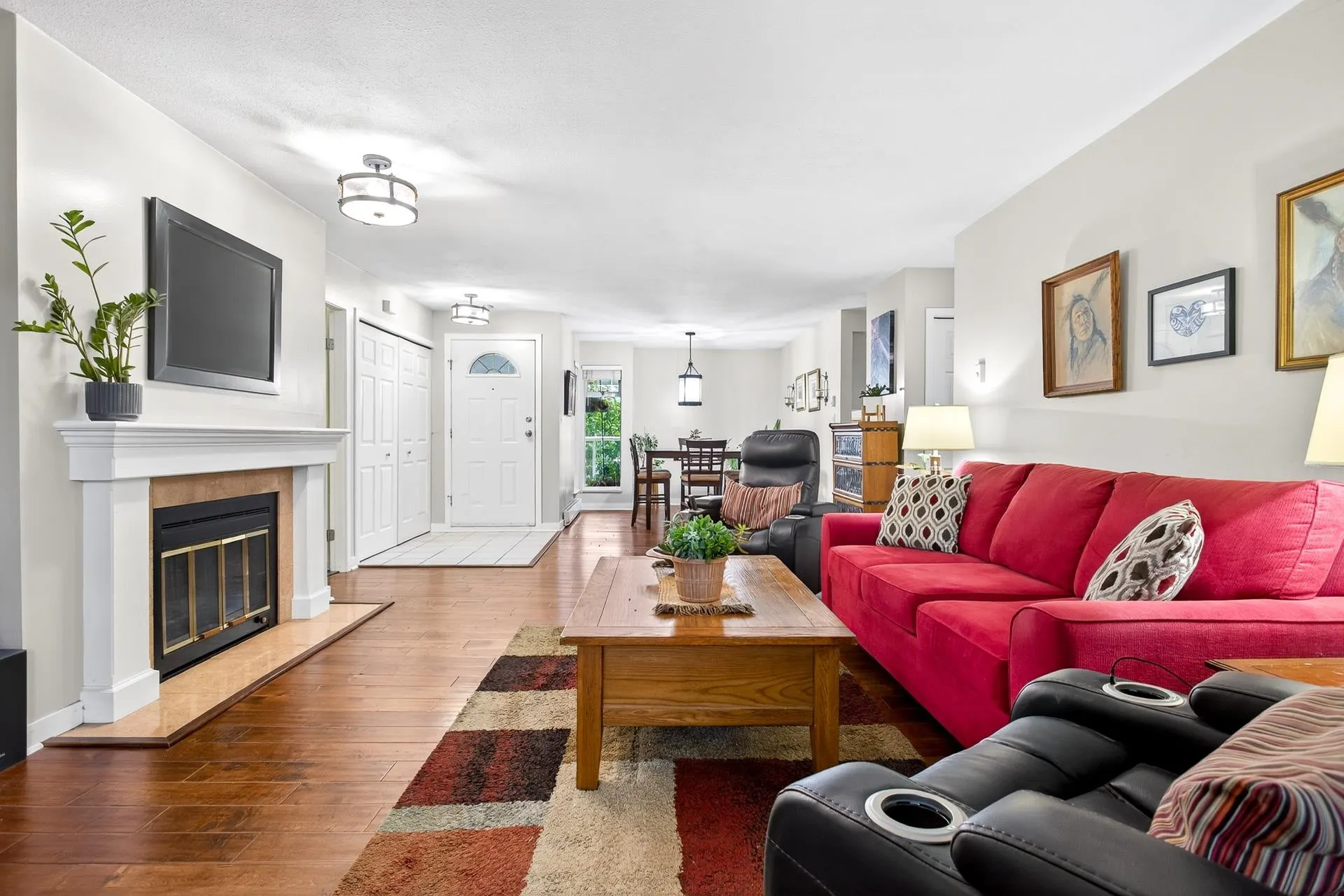 305 2733 Atlin Place