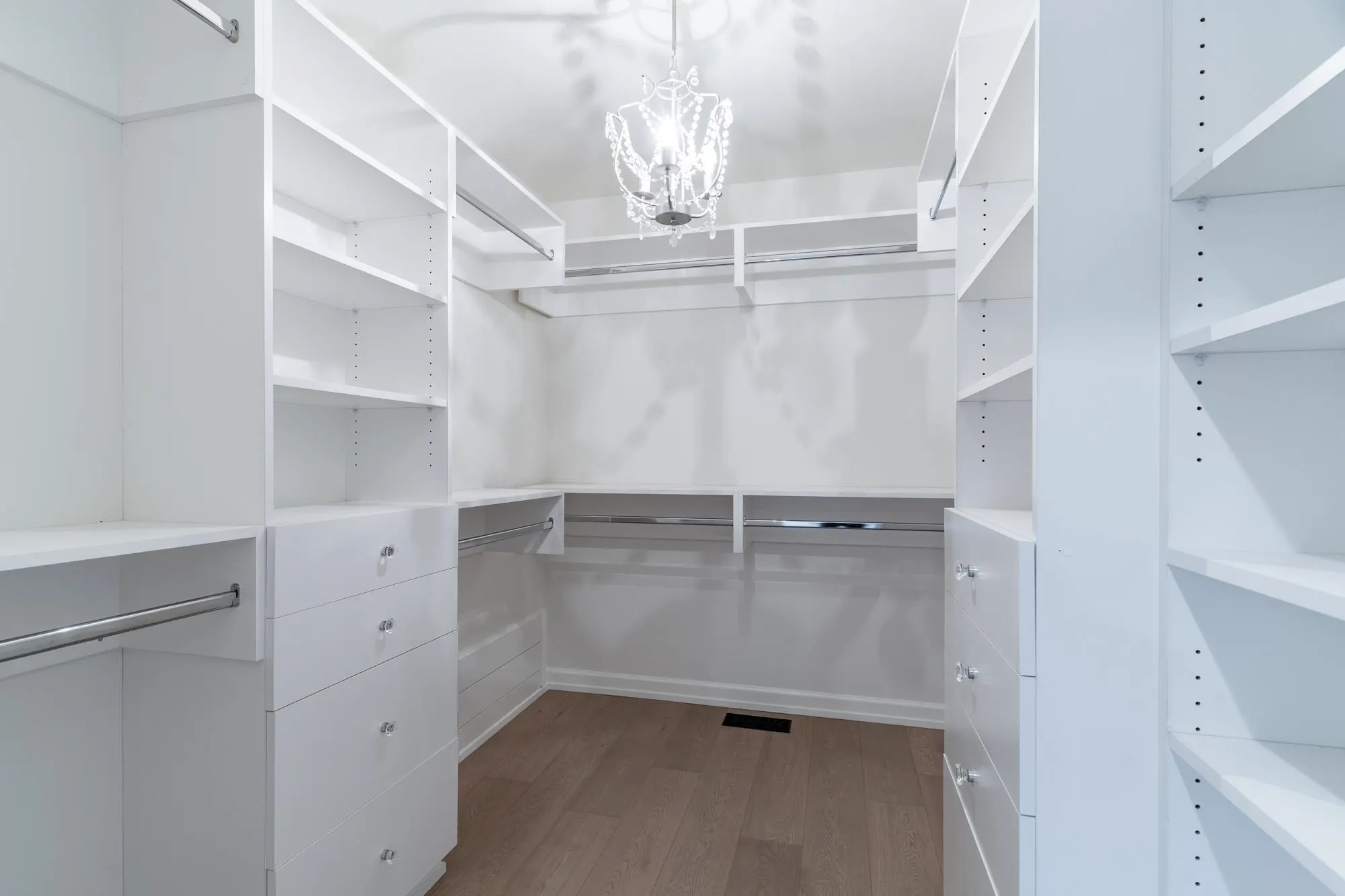 3653 St. Thomas Street