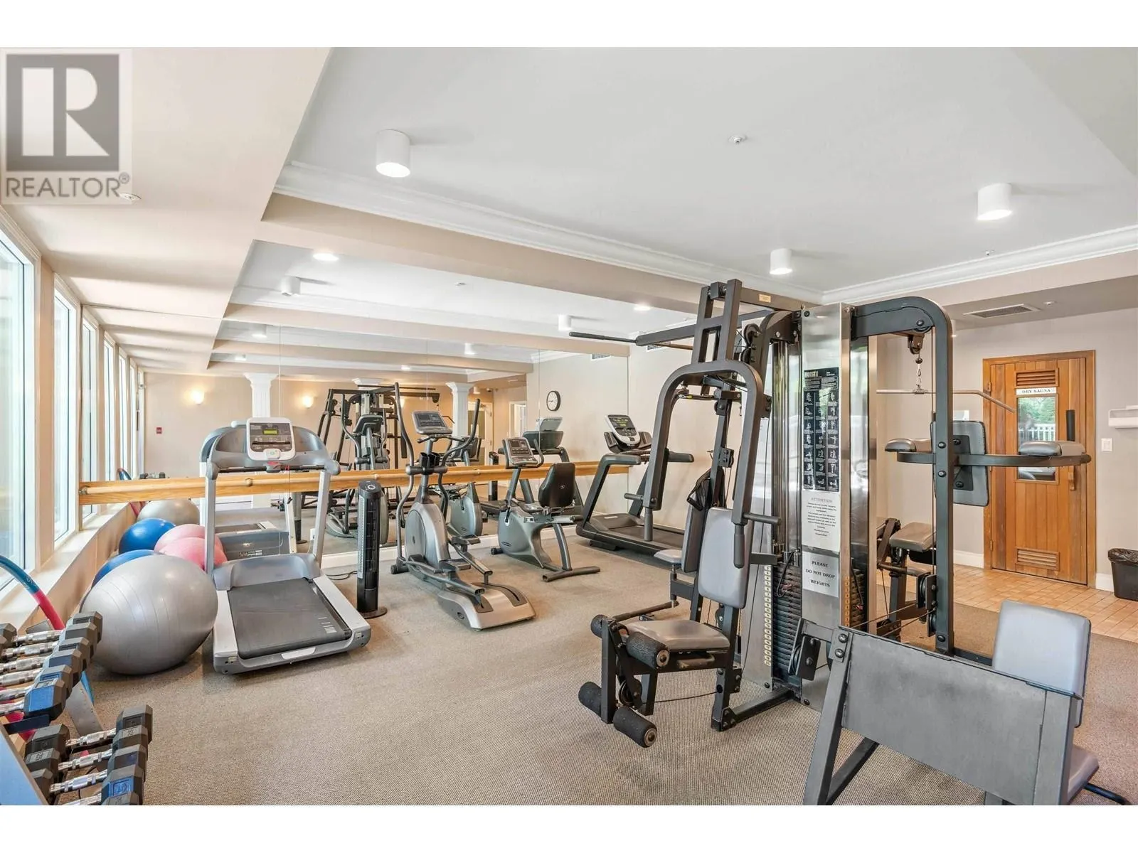 328 5735 Hampton Place