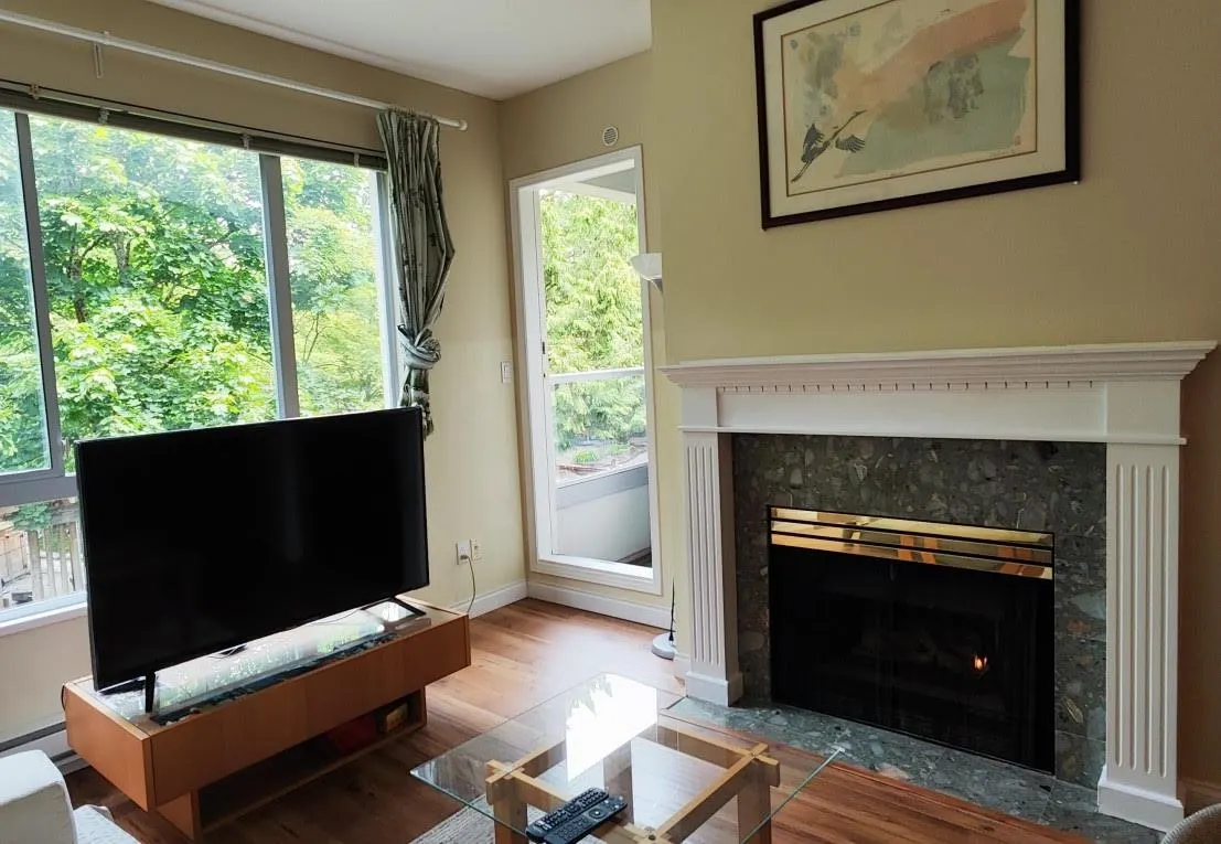 328 5735 Hampton Place