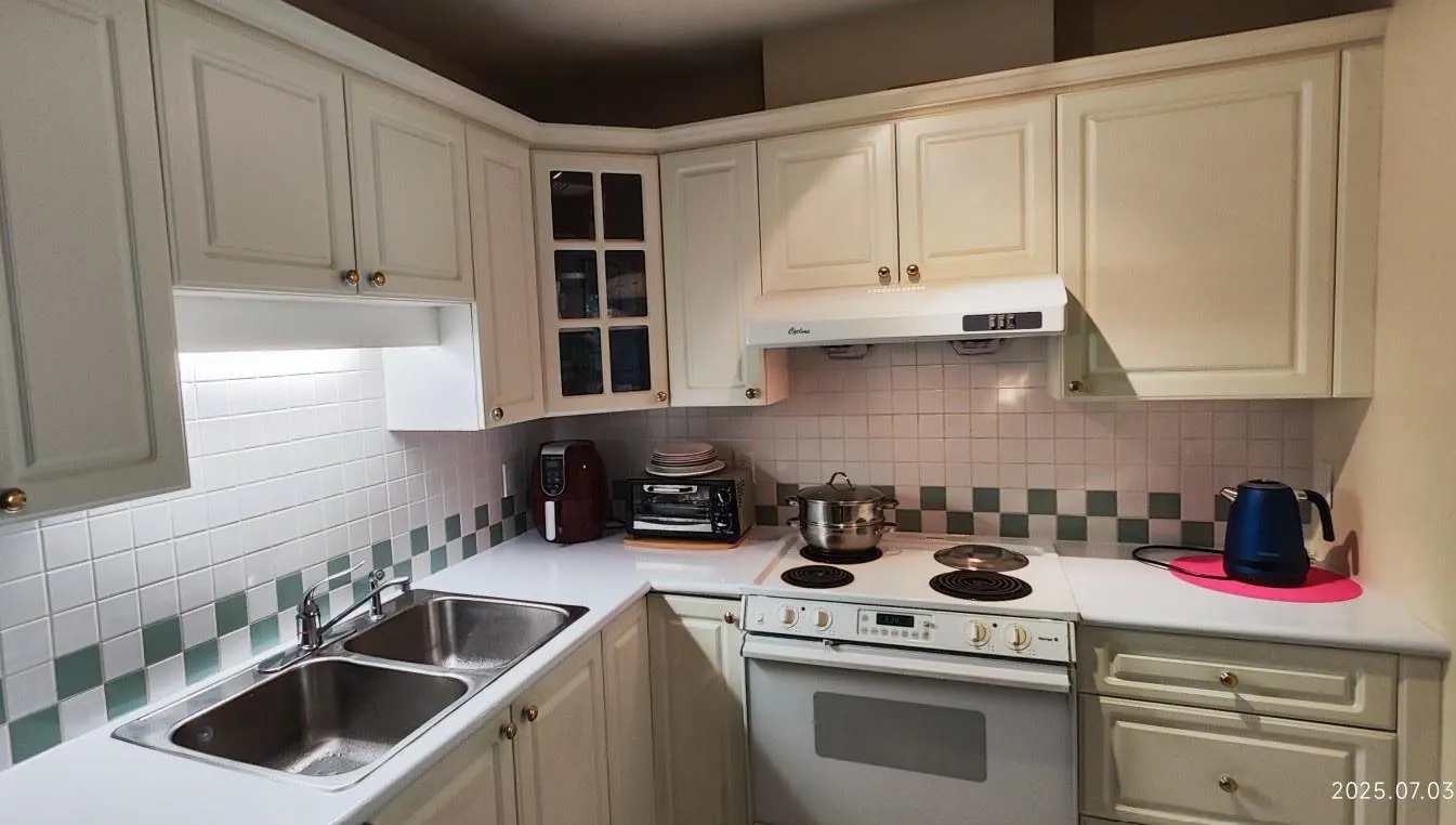 328 5735 Hampton Place