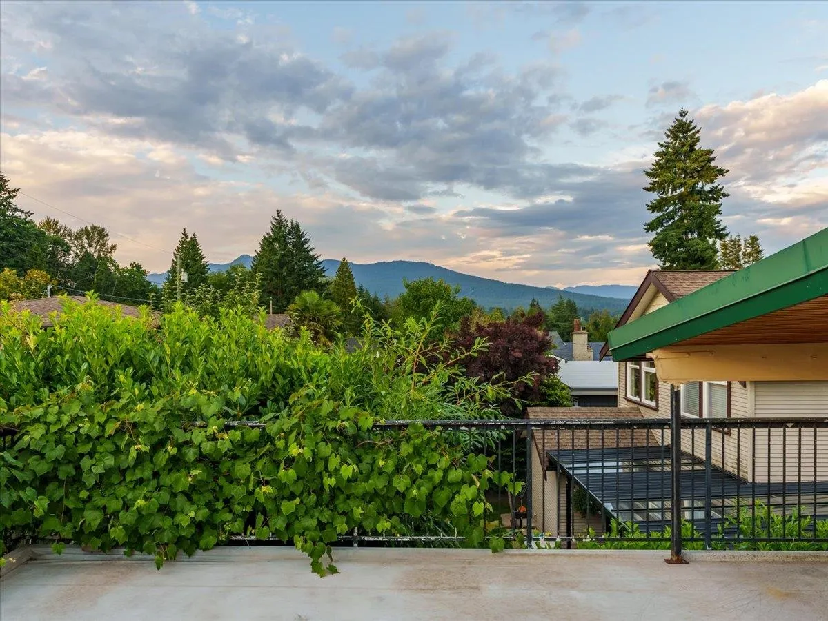 1228 Adderley Street