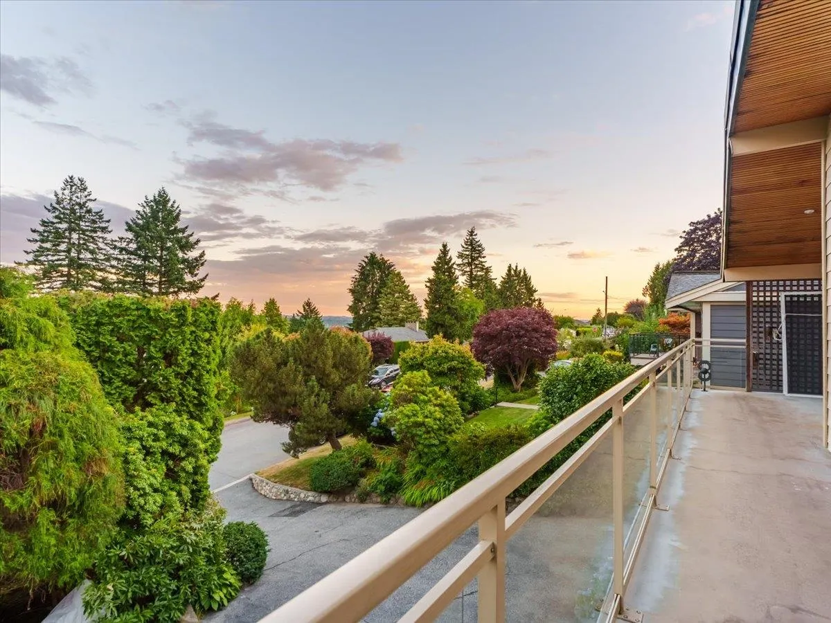 1228 Adderley Street