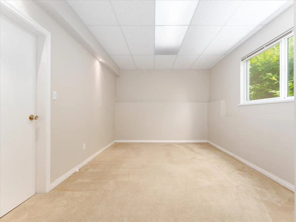 1228 Adderley Street