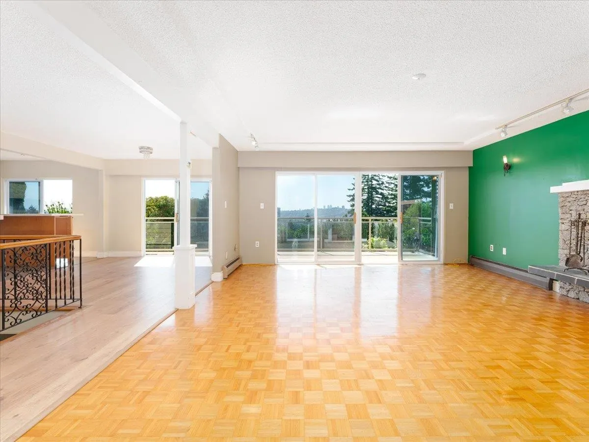 1228 Adderley Street