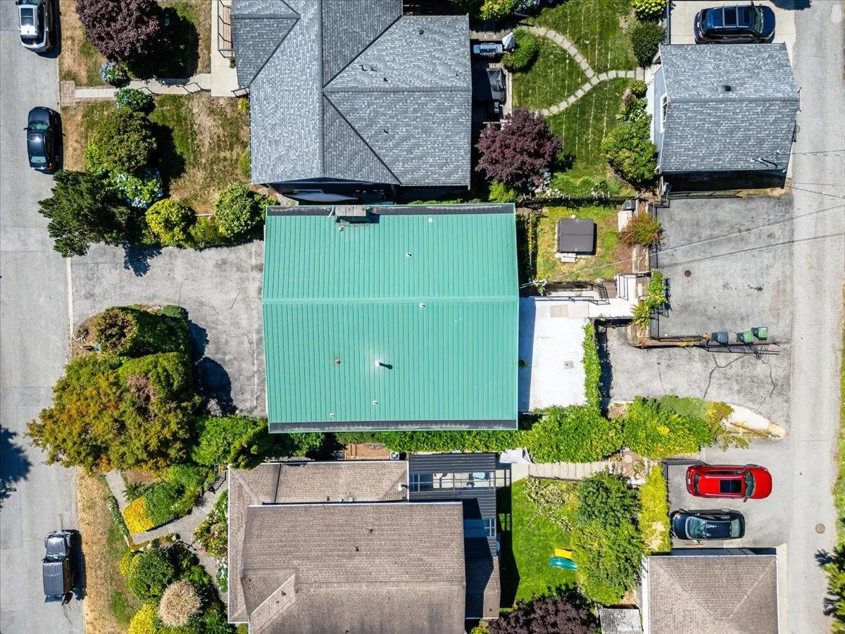 1228 Adderley Street