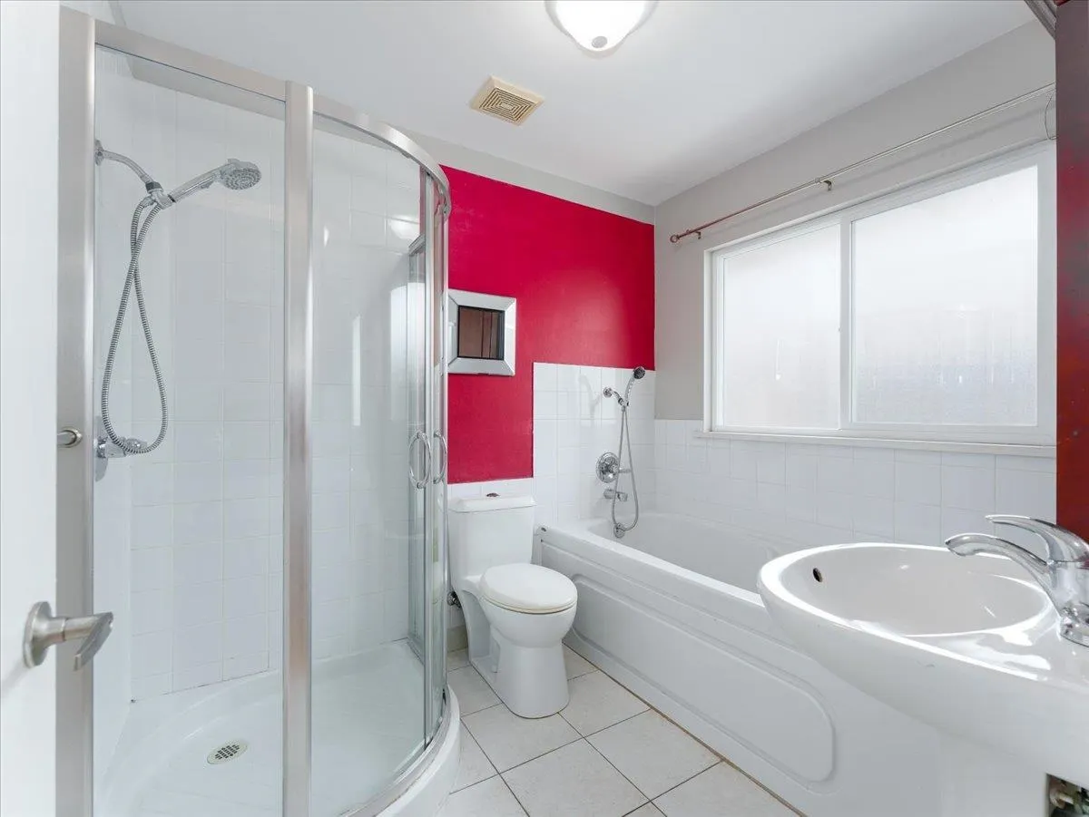 1228 Adderley Street