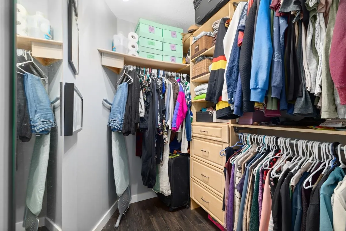 311 2222 Prince Edward Street