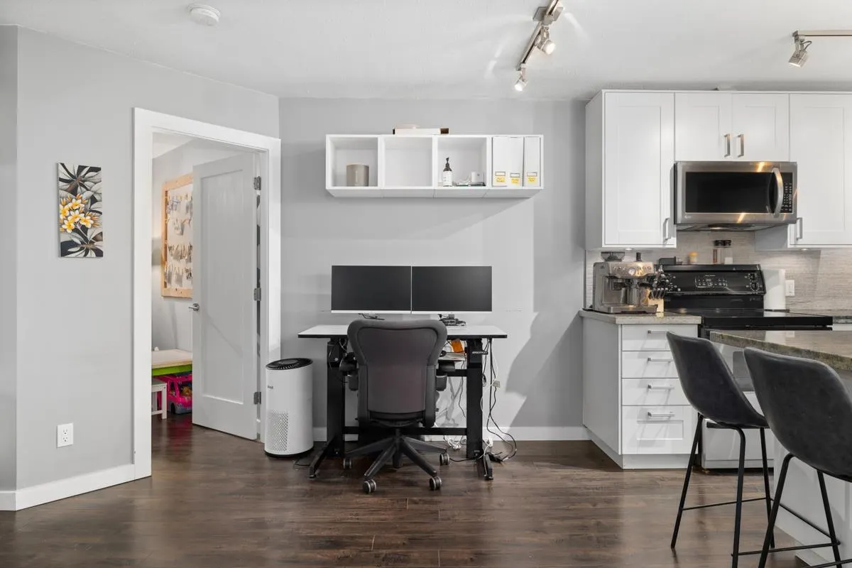 311 2222 Prince Edward Street