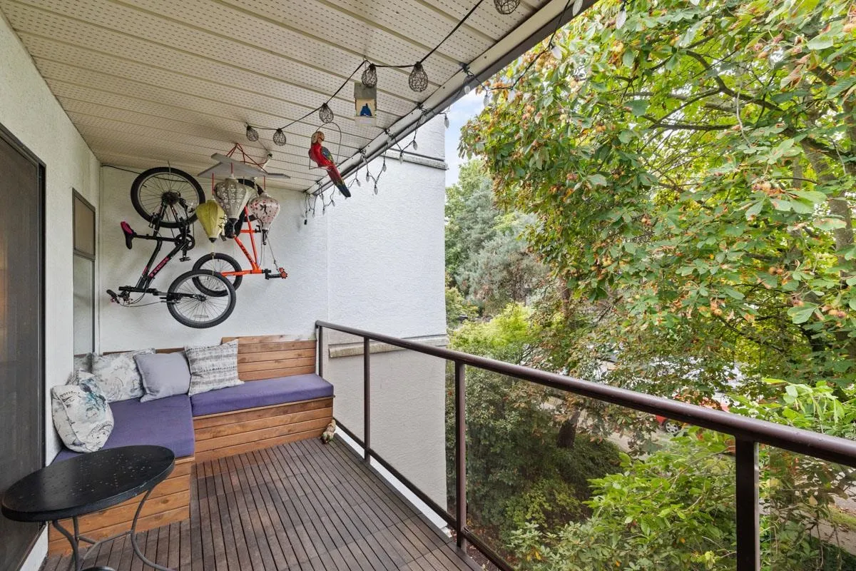 311 2222 Prince Edward Street