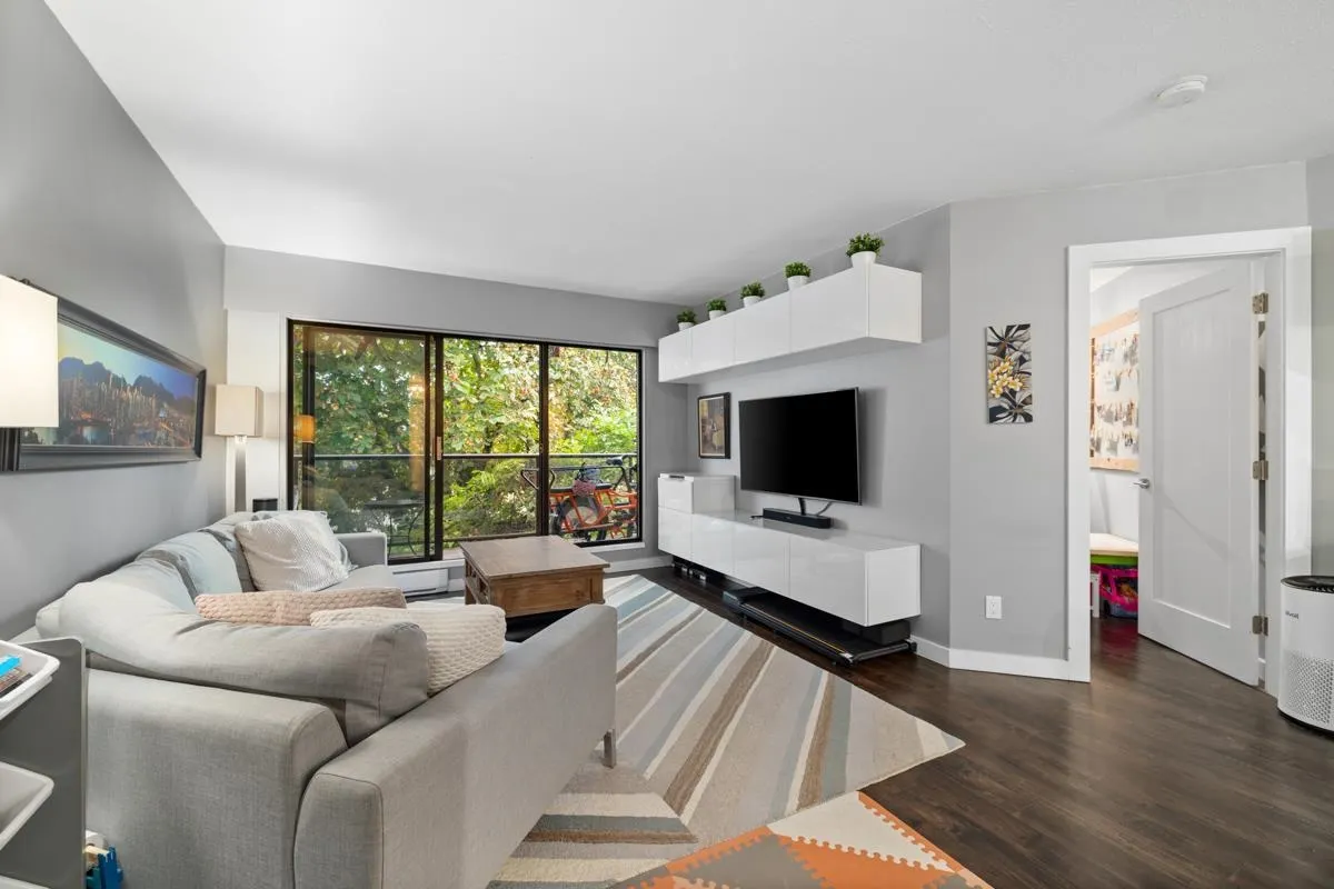 311 2222 Prince Edward Street