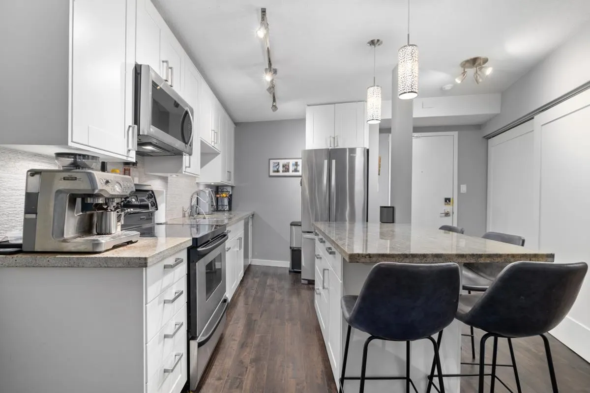 311 2222 Prince Edward Street