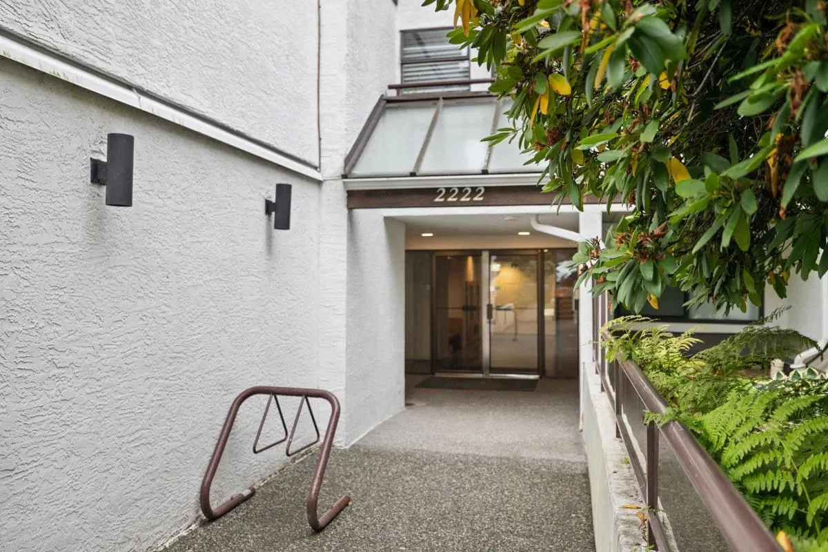 311 2222 Prince Edward Street