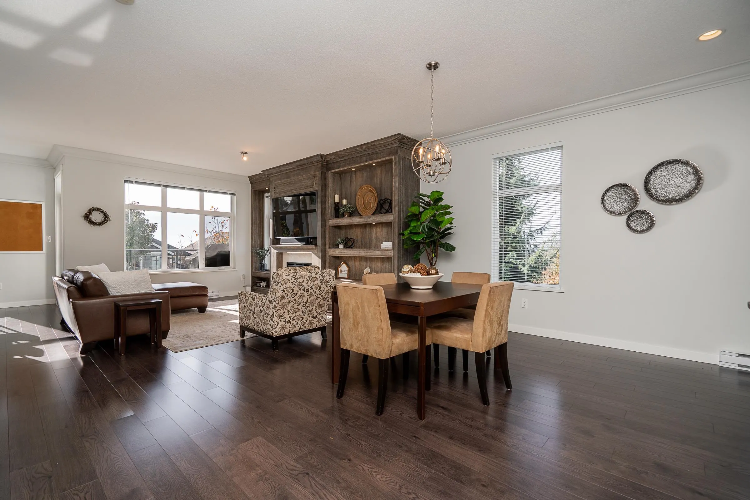 86 1430 Dayton Street