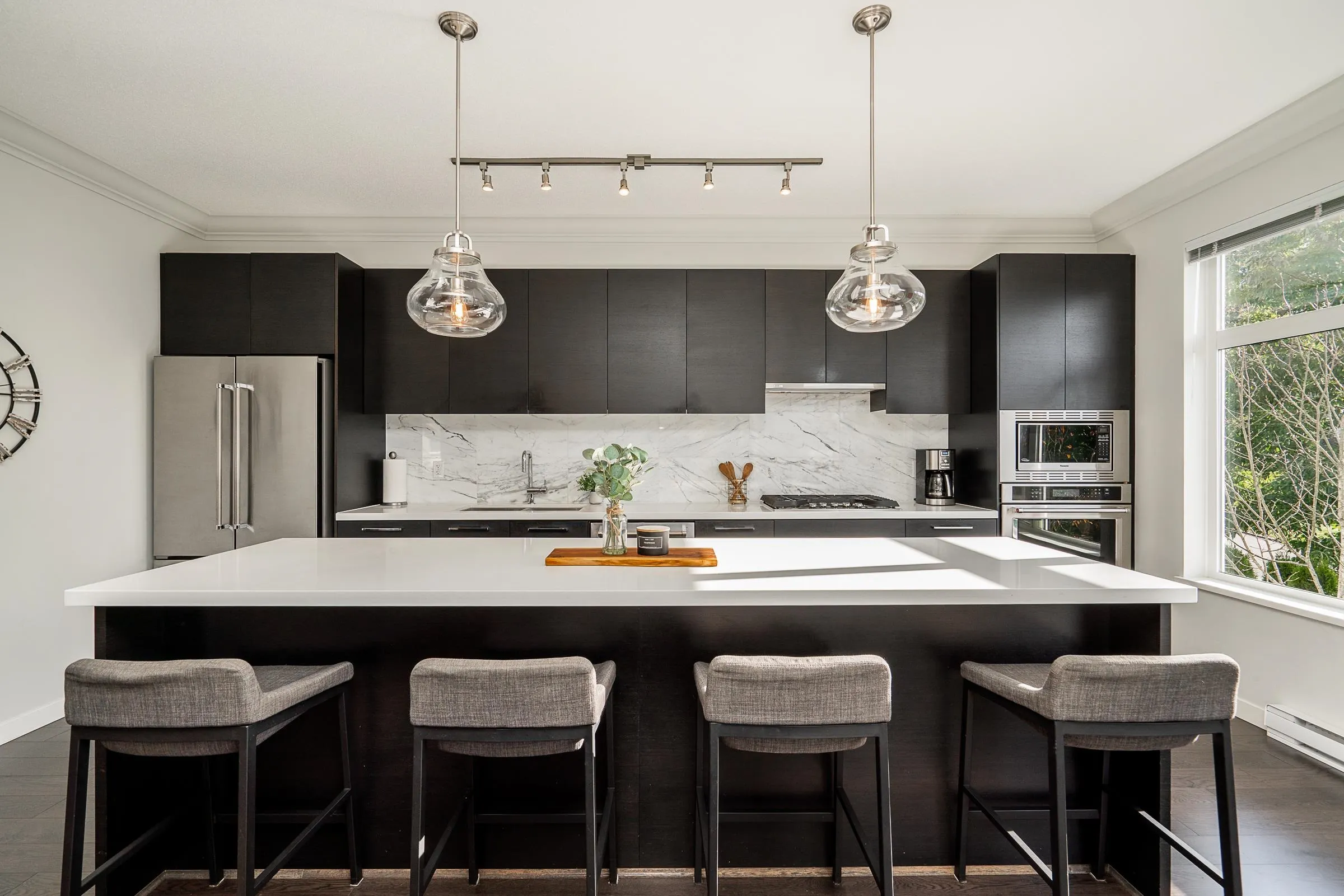 86 1430 Dayton Street