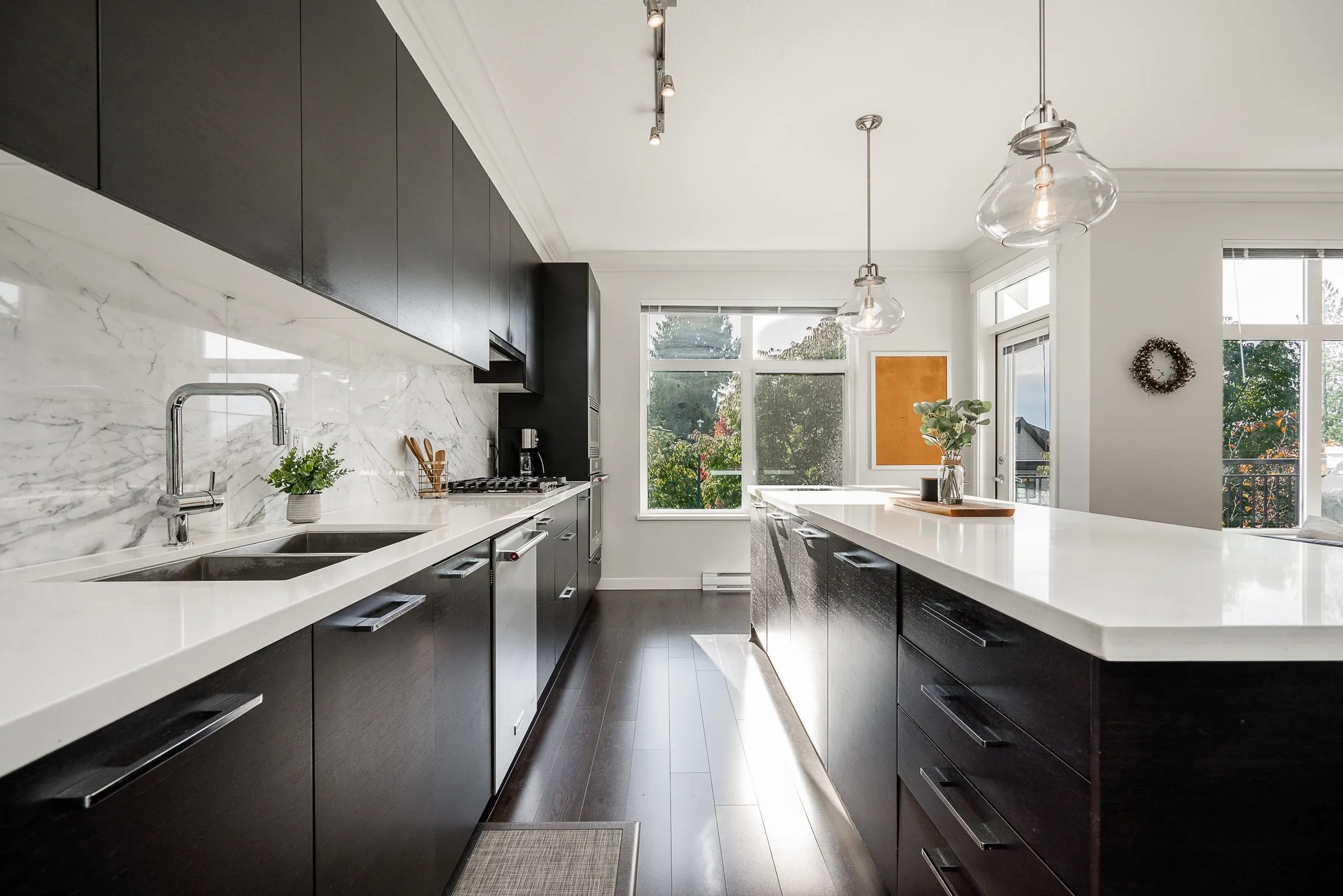 86 1430 Dayton Street