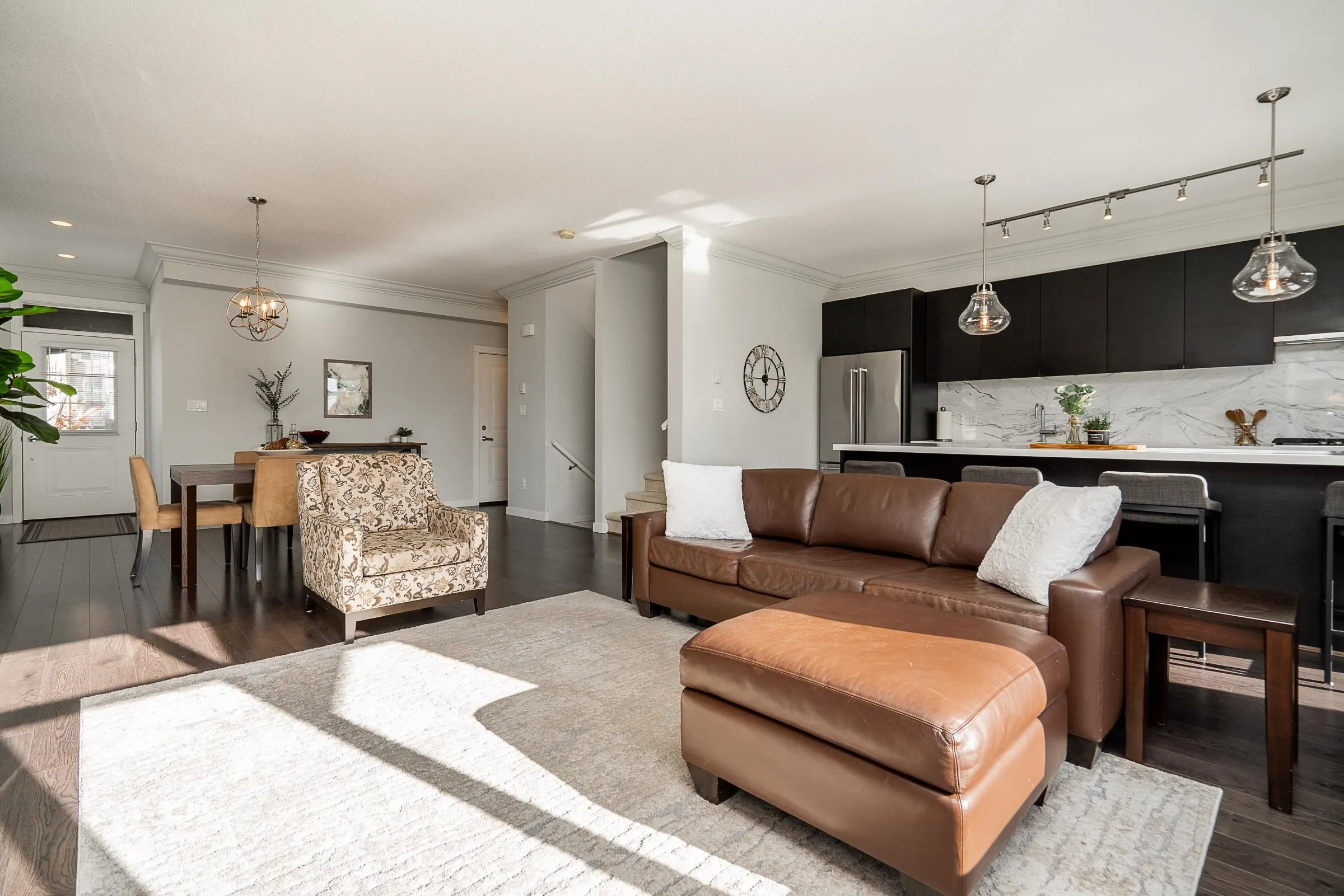 86 1430 Dayton Street