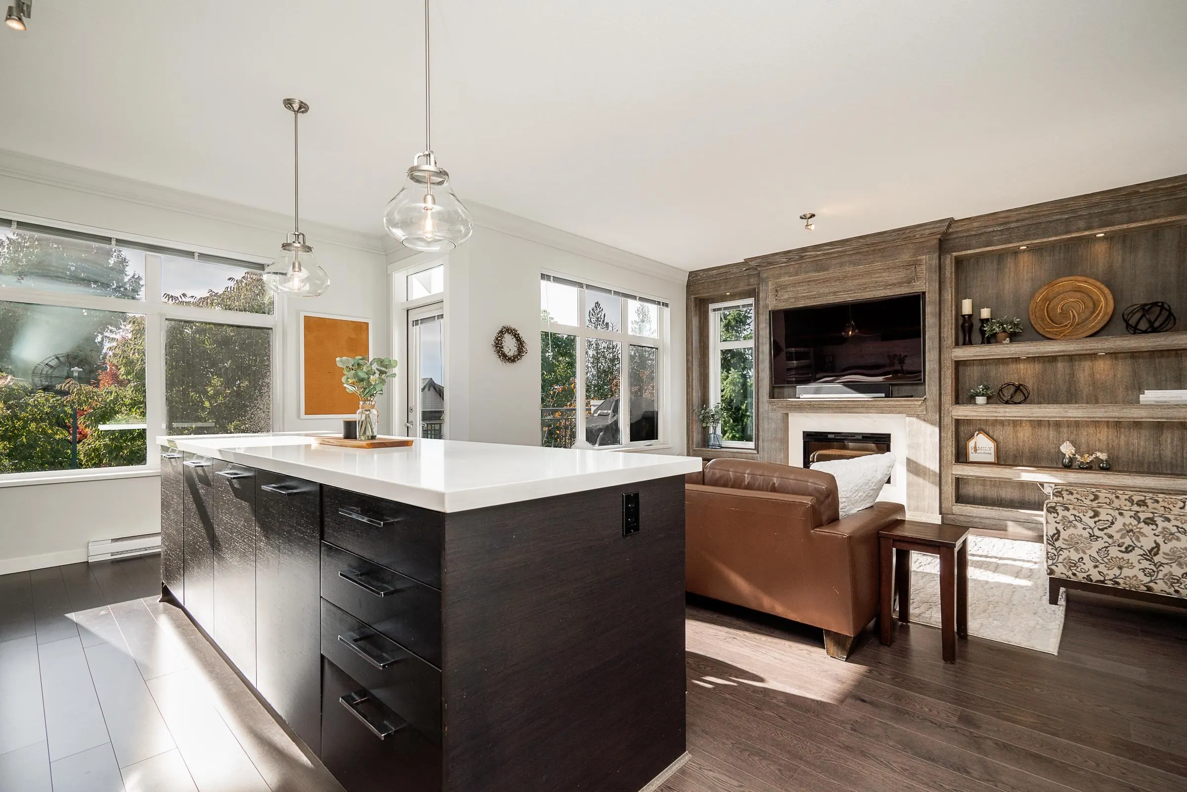 86 1430 Dayton Street