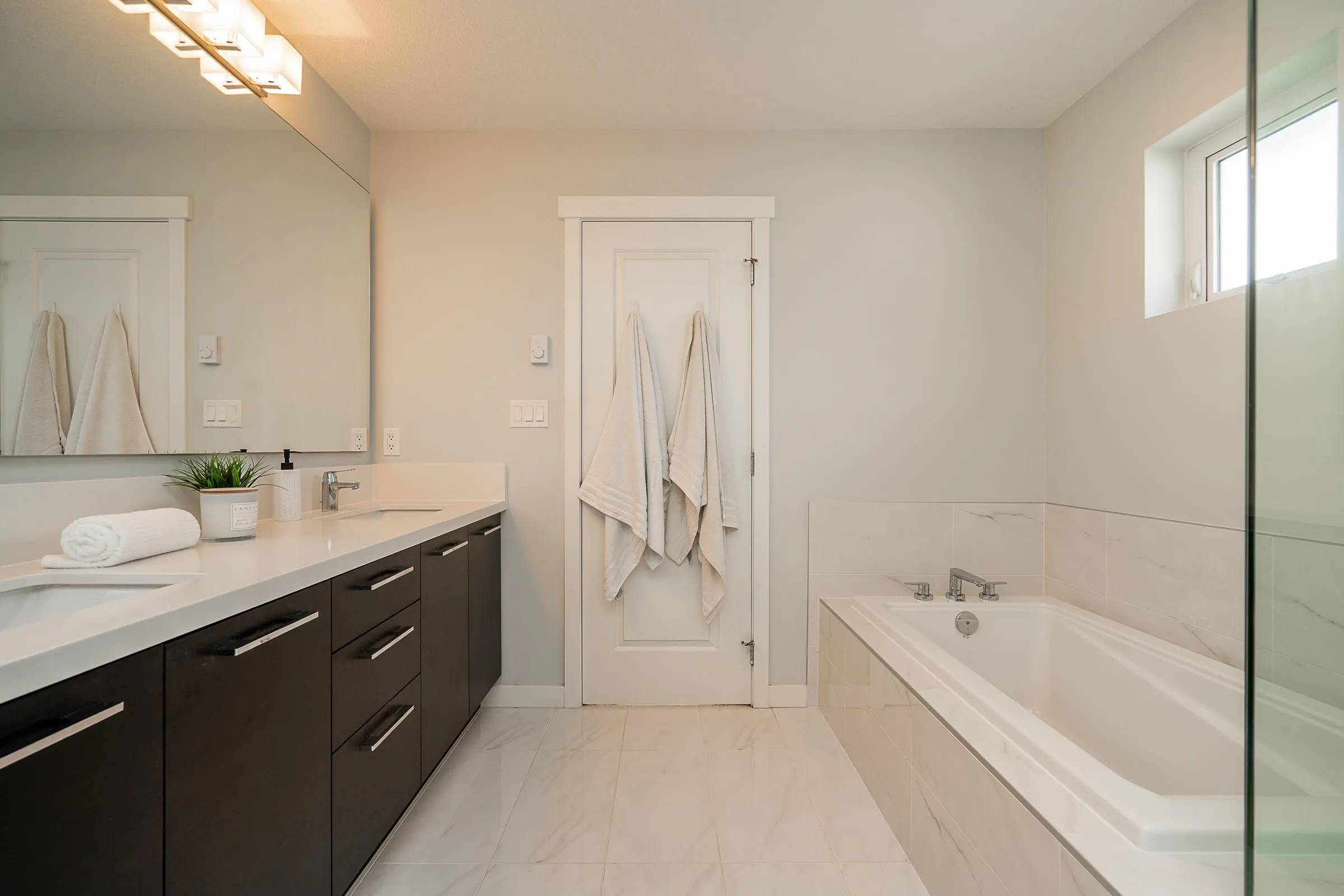 86 1430 Dayton Street