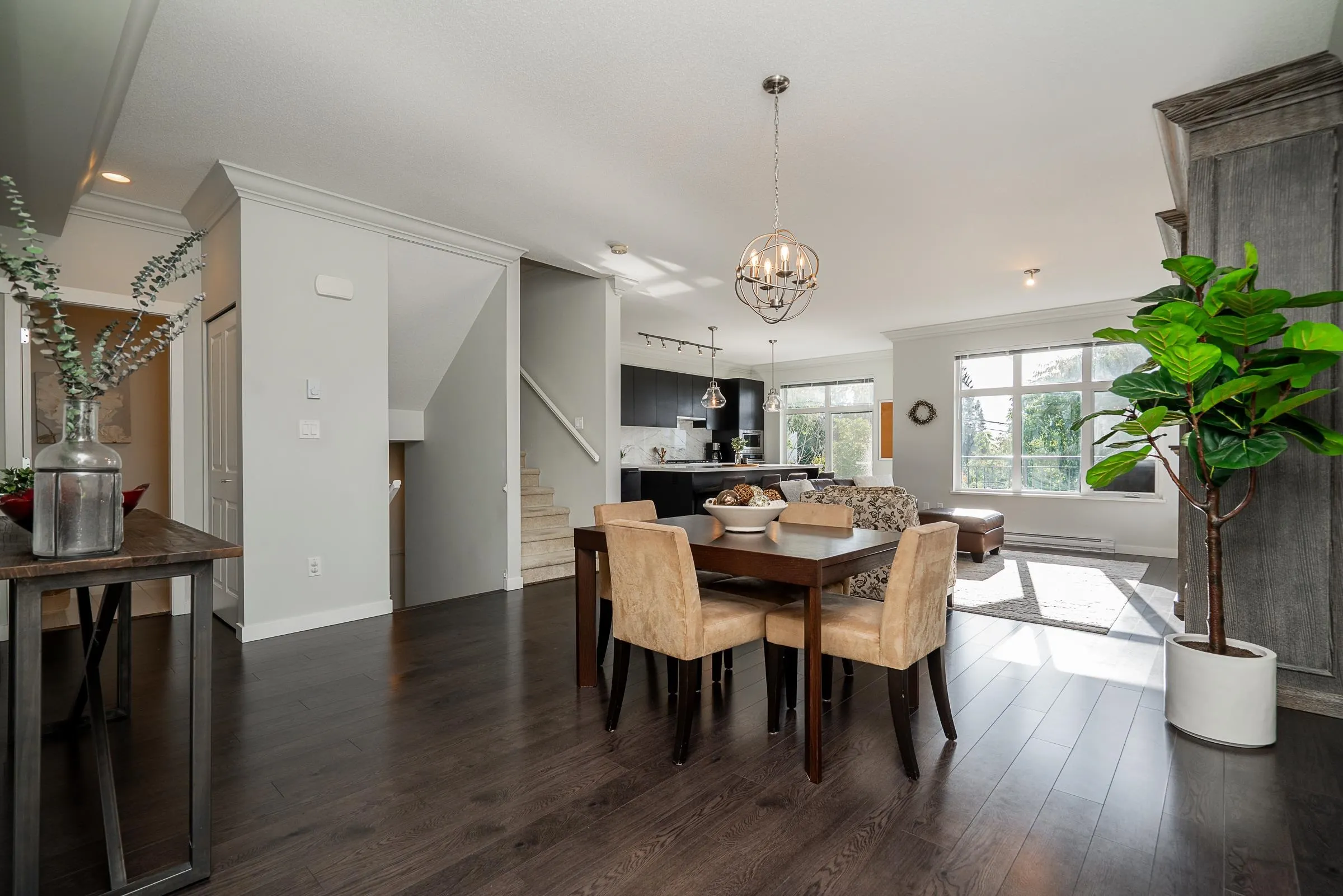 86 1430 Dayton Street