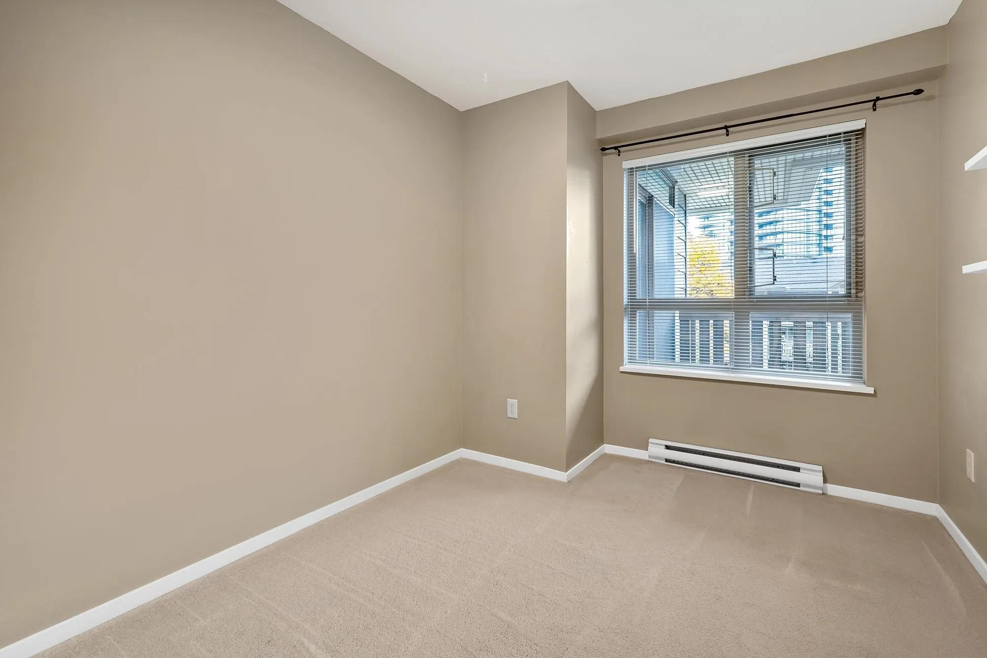 413 801 Klahanie Drive