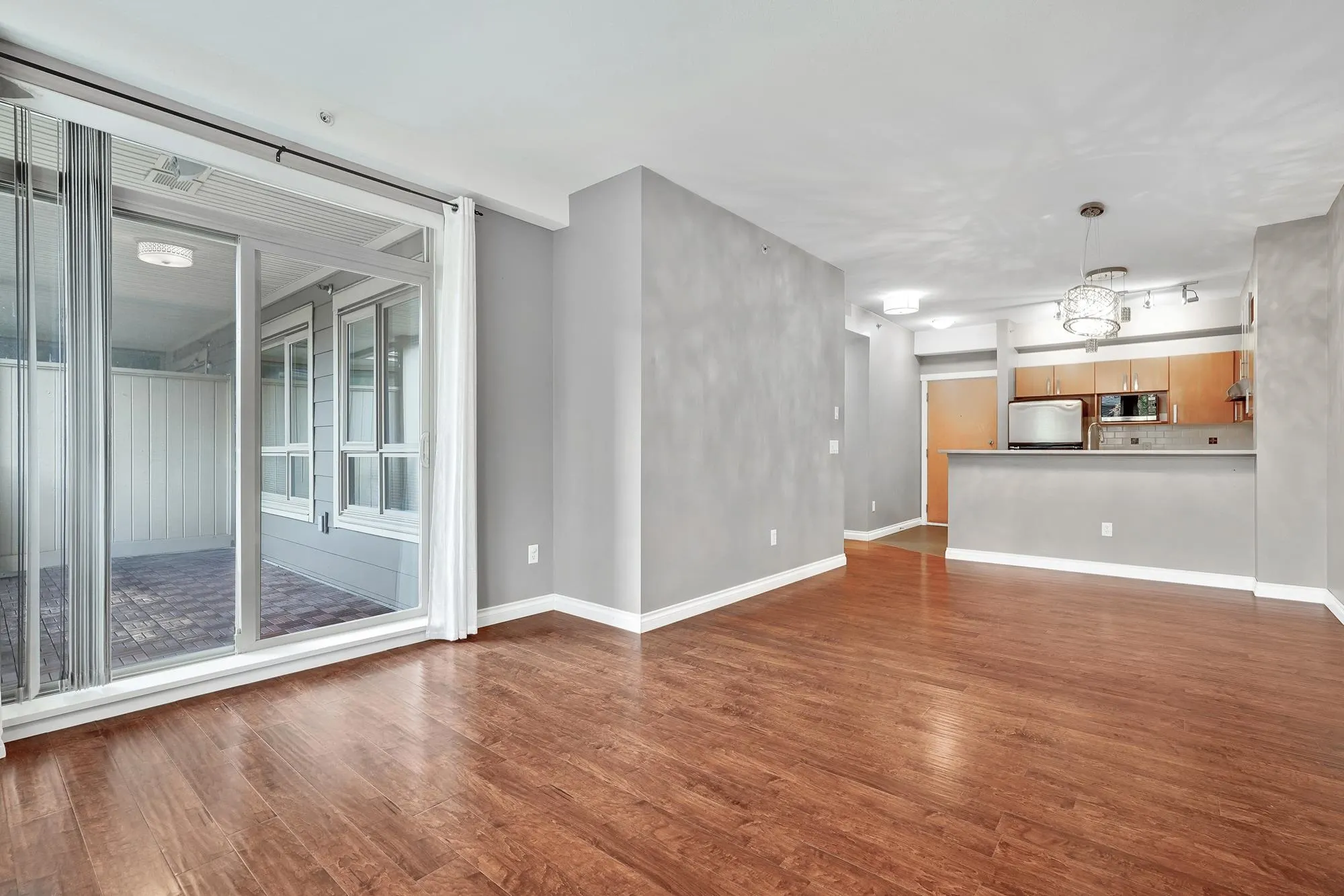 413 801 Klahanie Drive