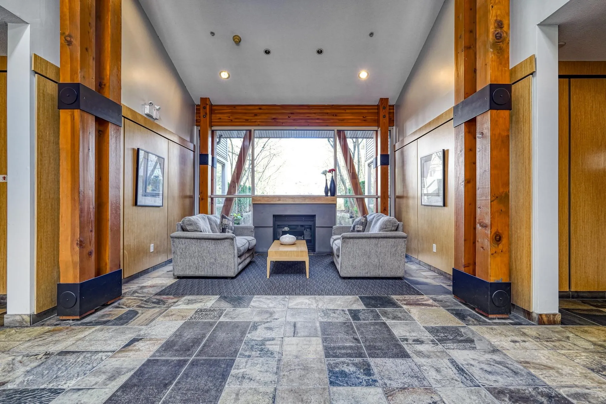 413 801 Klahanie Drive