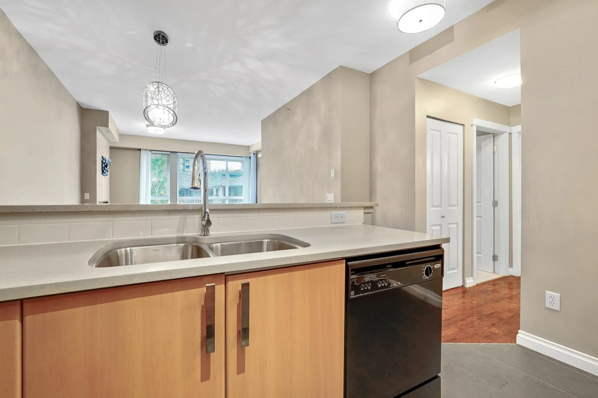 413 801 Klahanie Drive