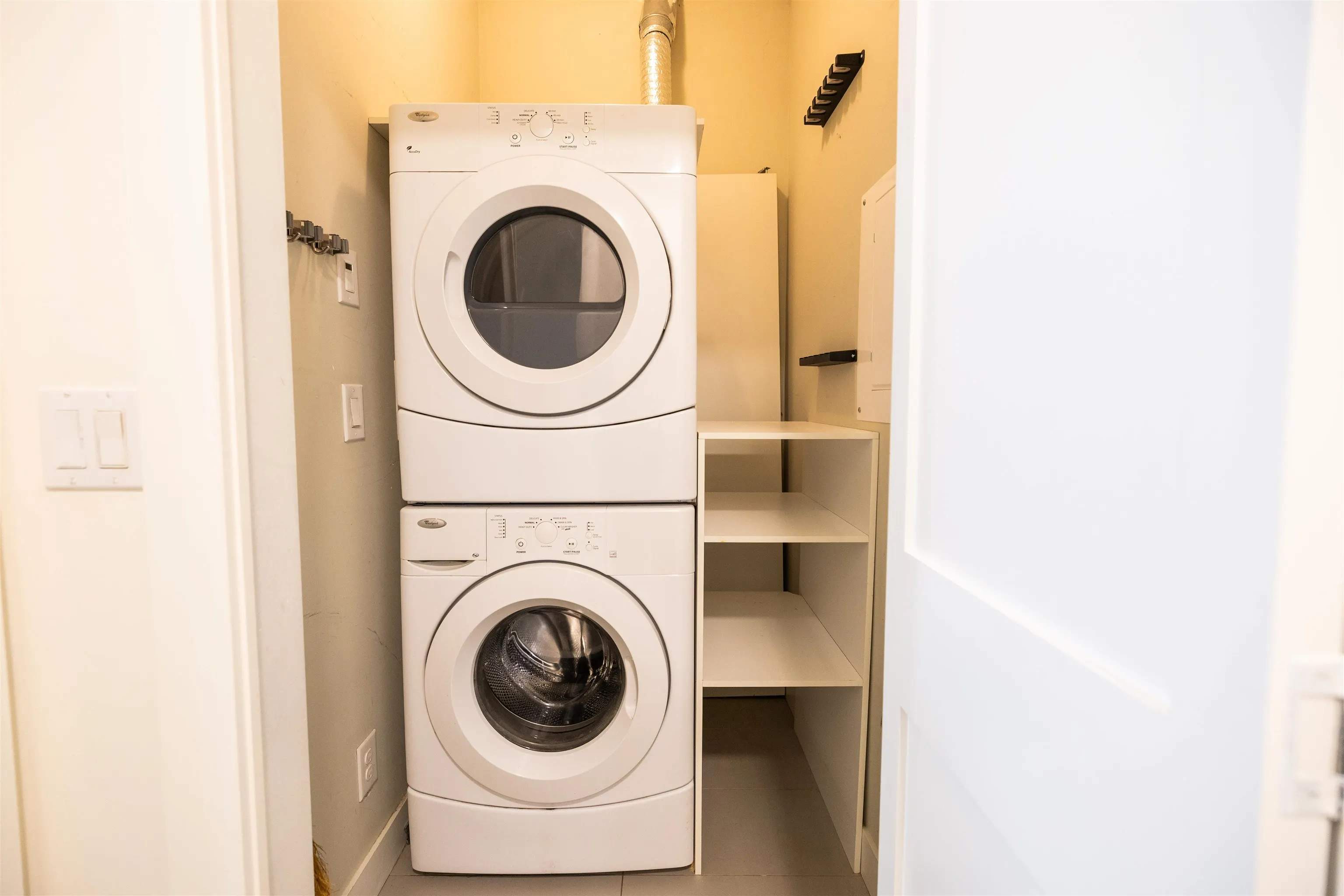 110 12040 222 Street