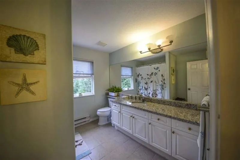 1590 Plateau Crescent