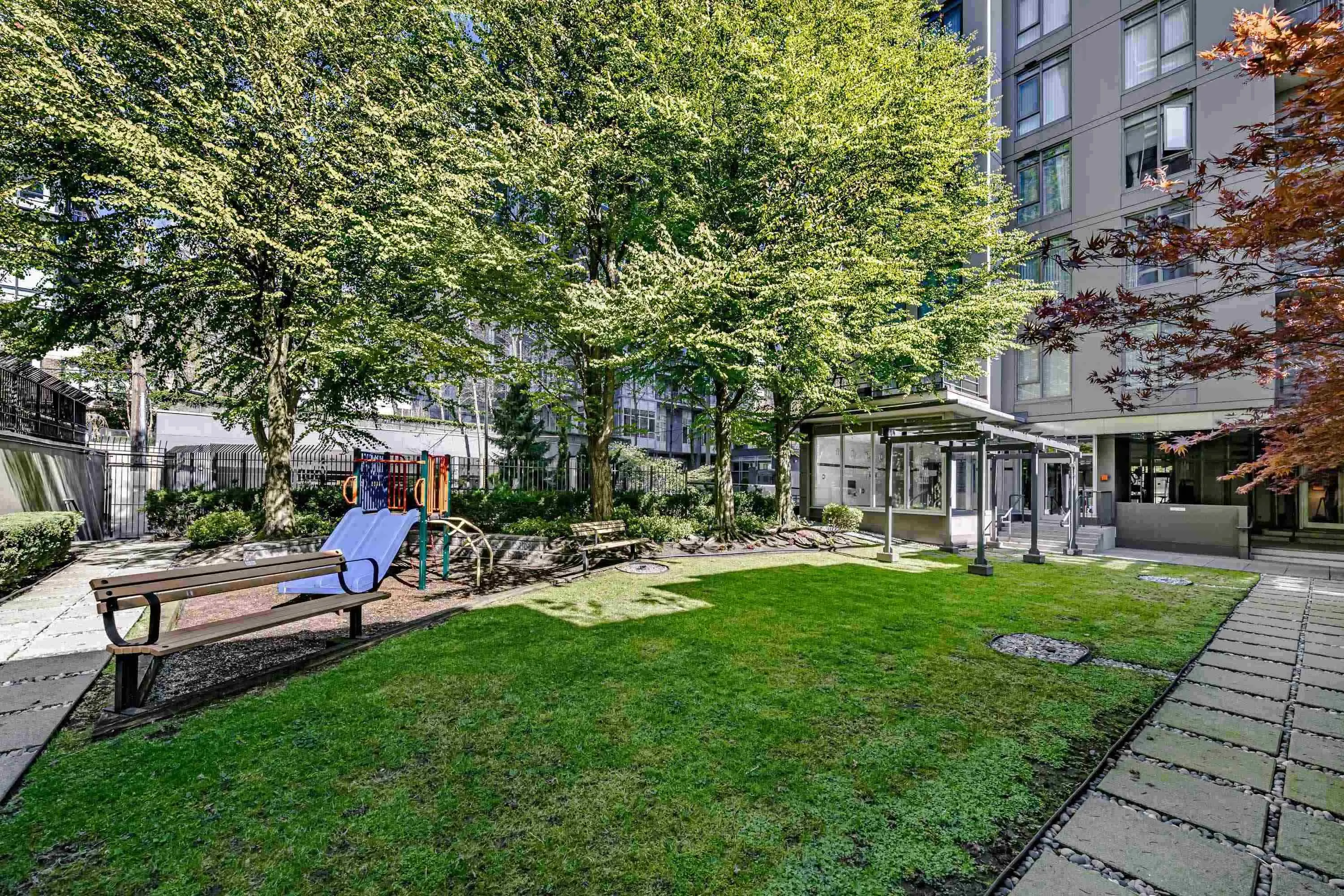 307 1001 Homer Street