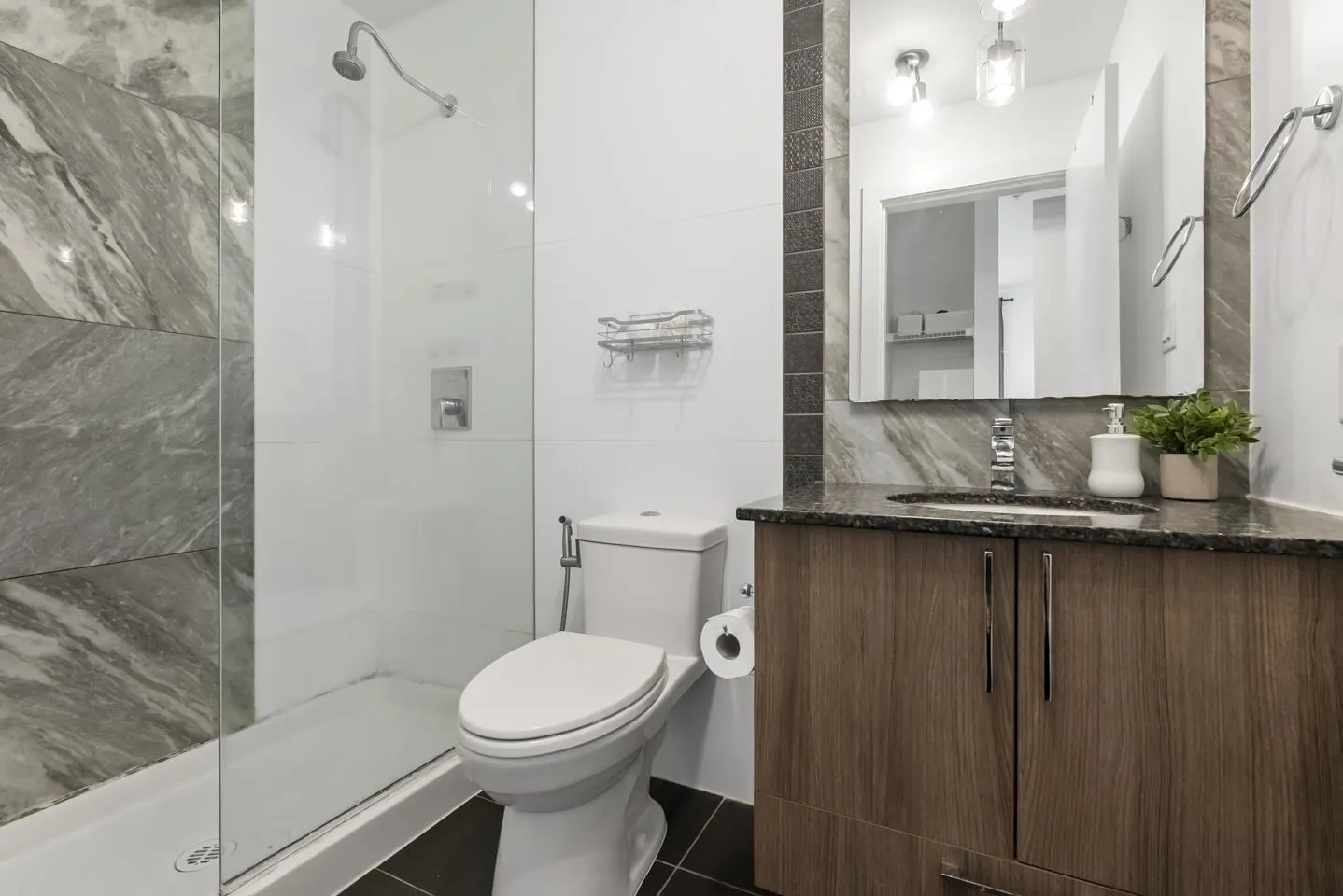 A117 20211 66 Avenue