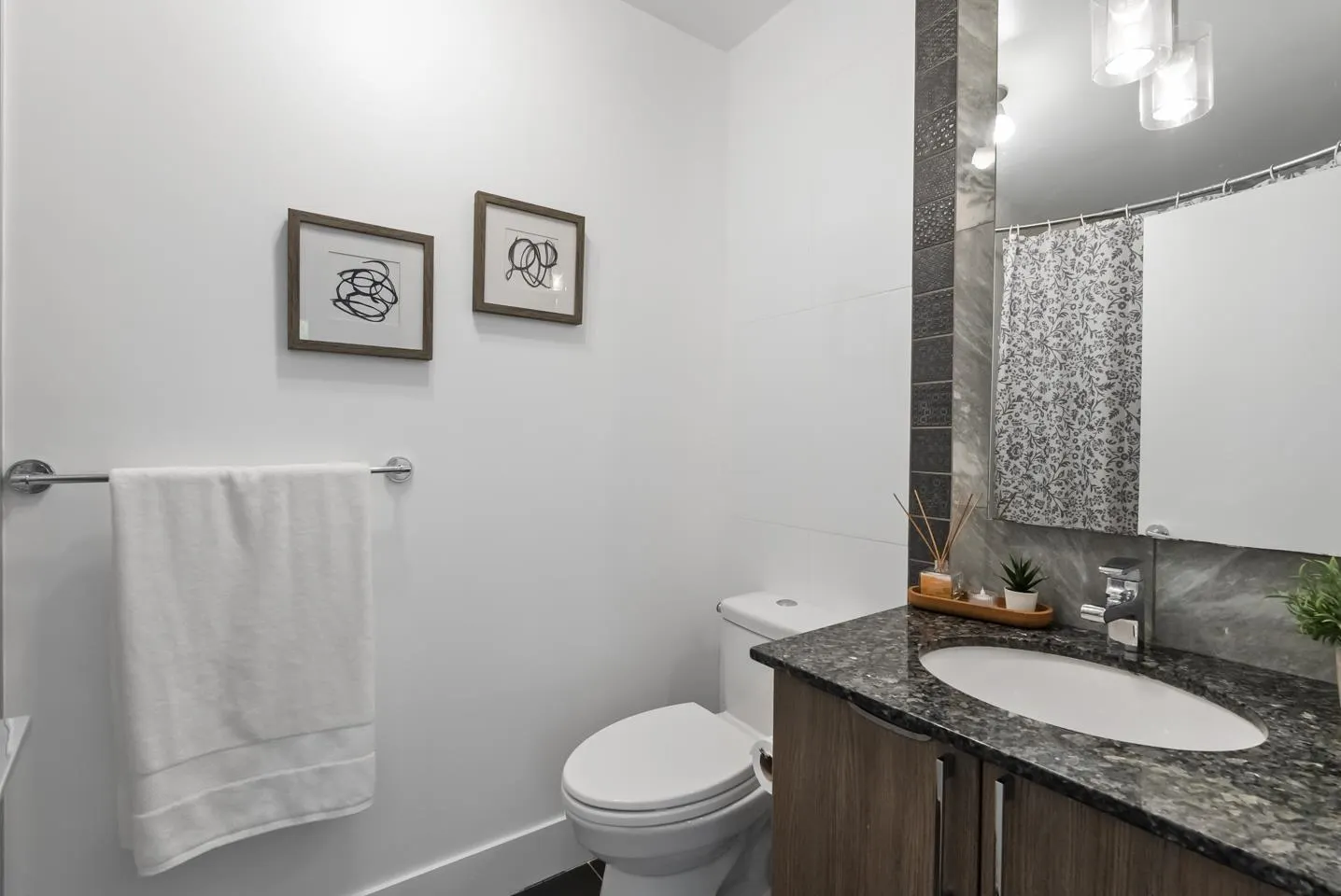 A117 20211 66 Avenue