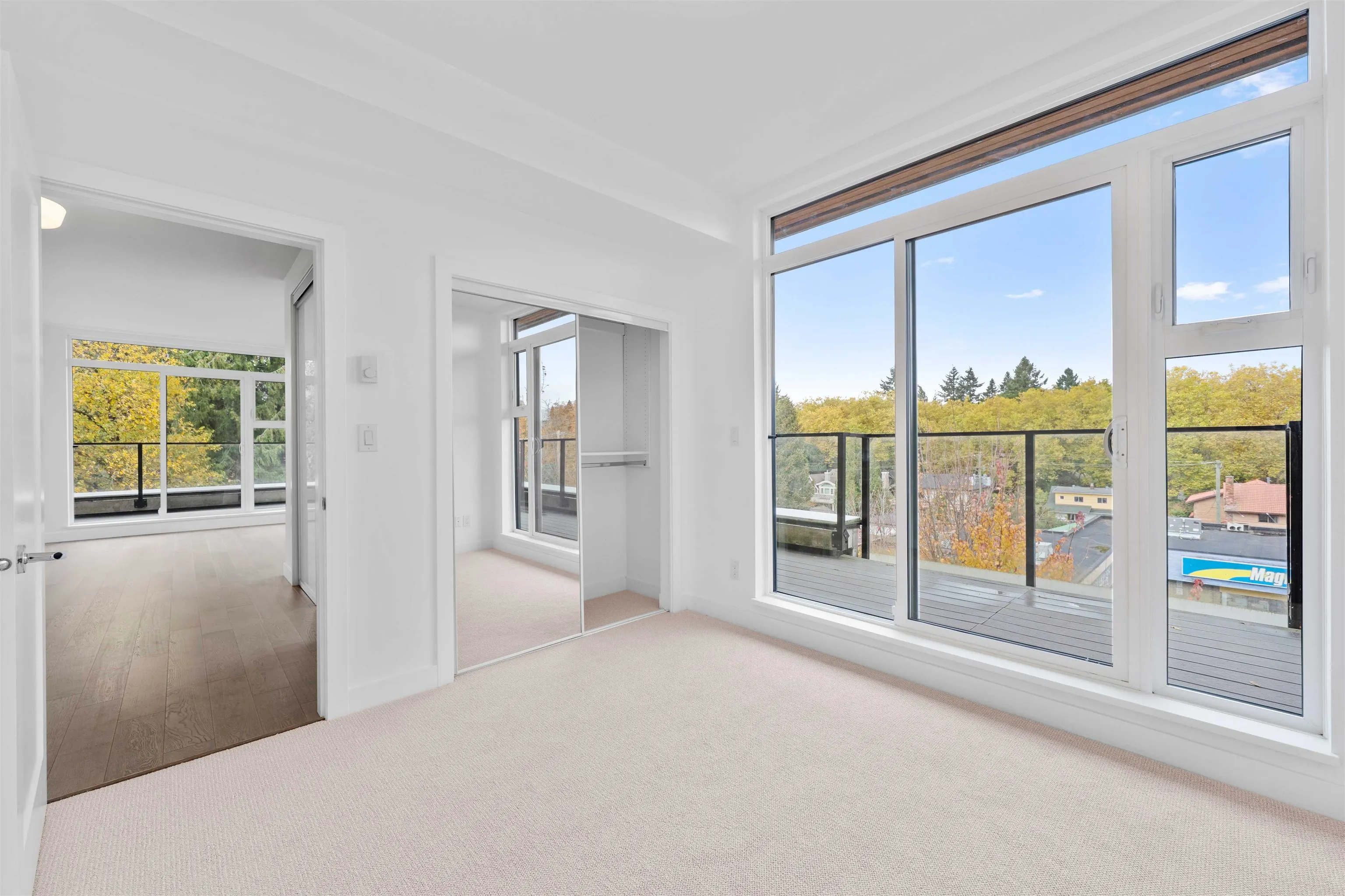 402 5325 West Boulevard