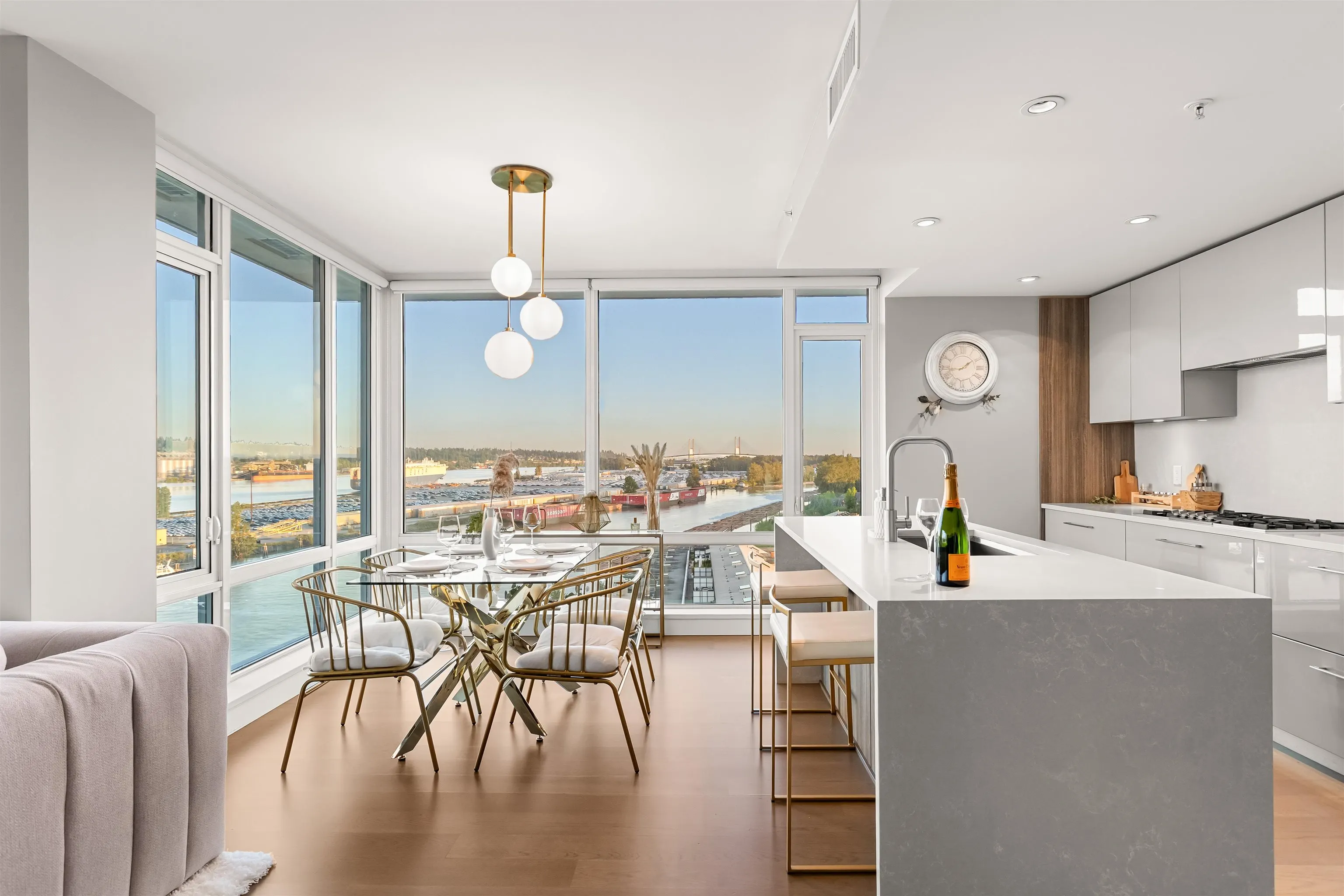 1208 210 Salter Street