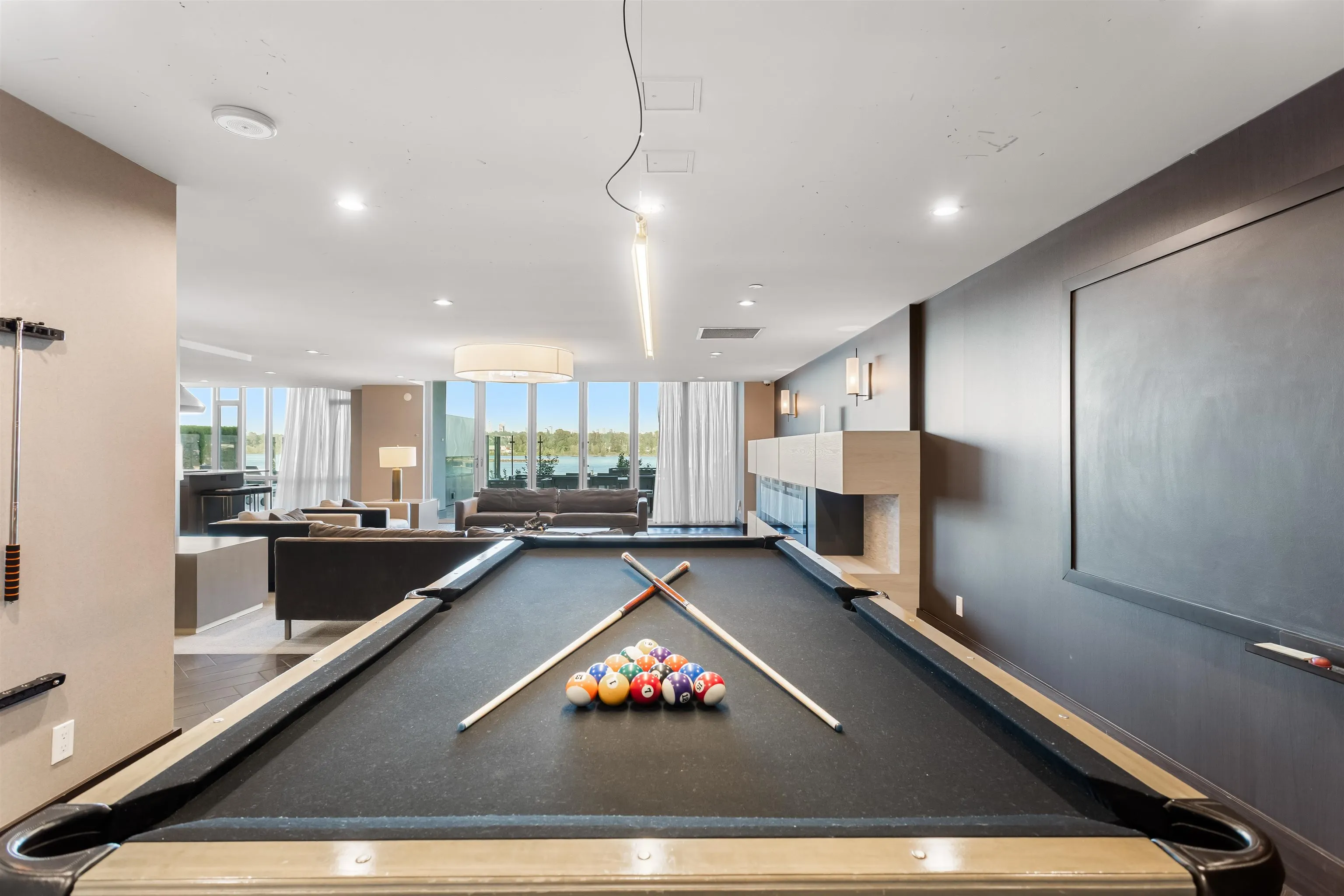 1208 210 Salter Street