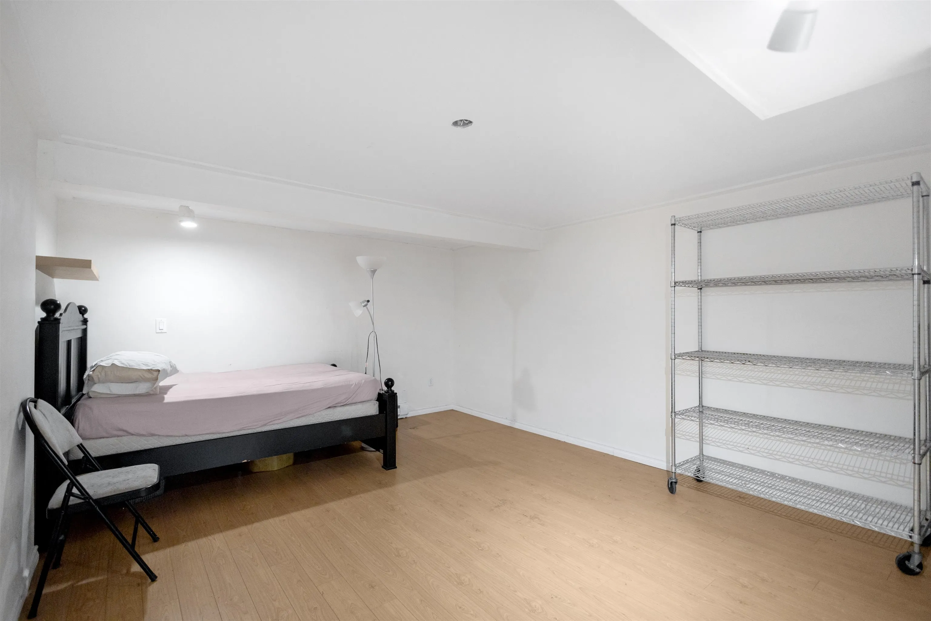 5741 Mayview Crescent