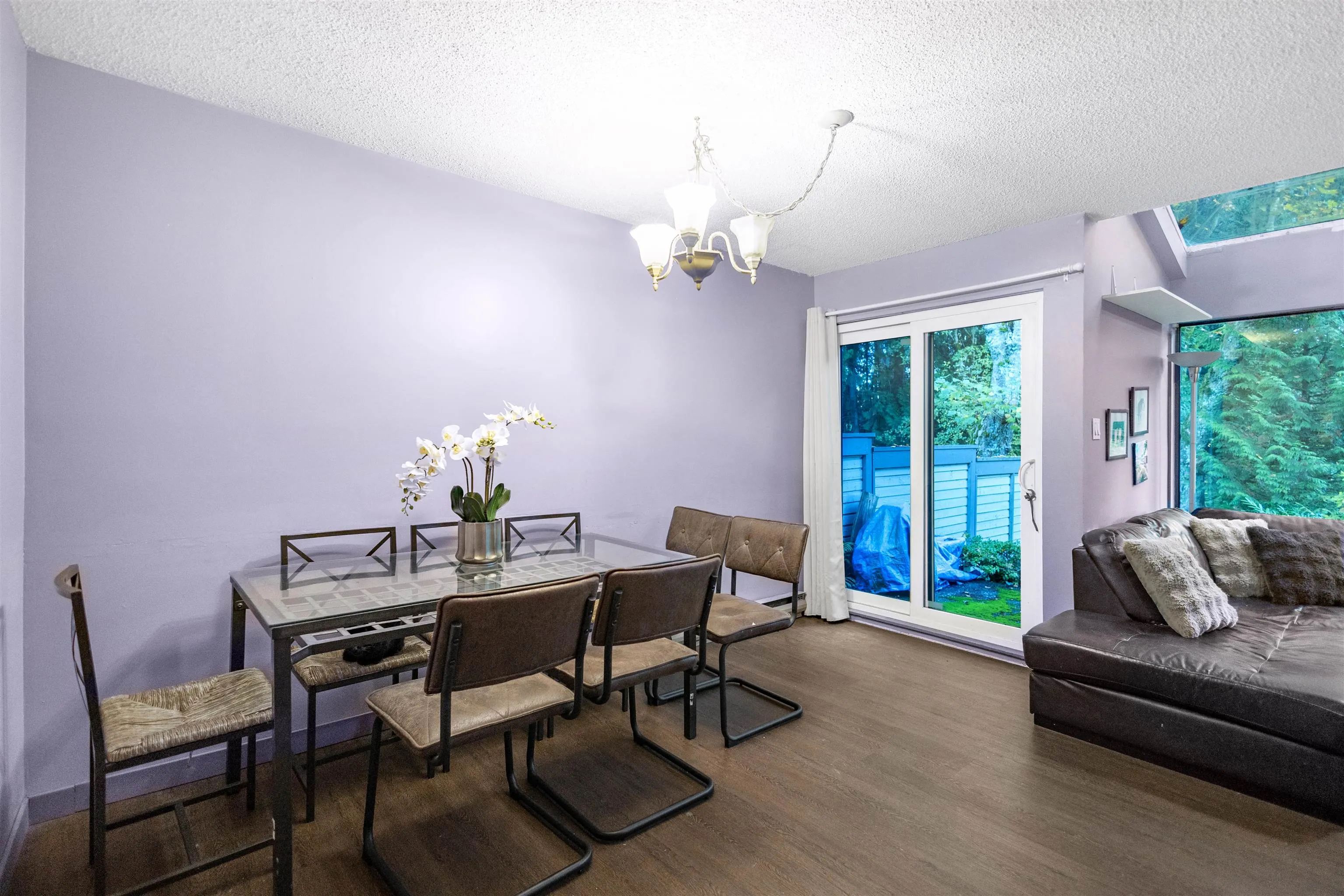 5741 Mayview Crescent