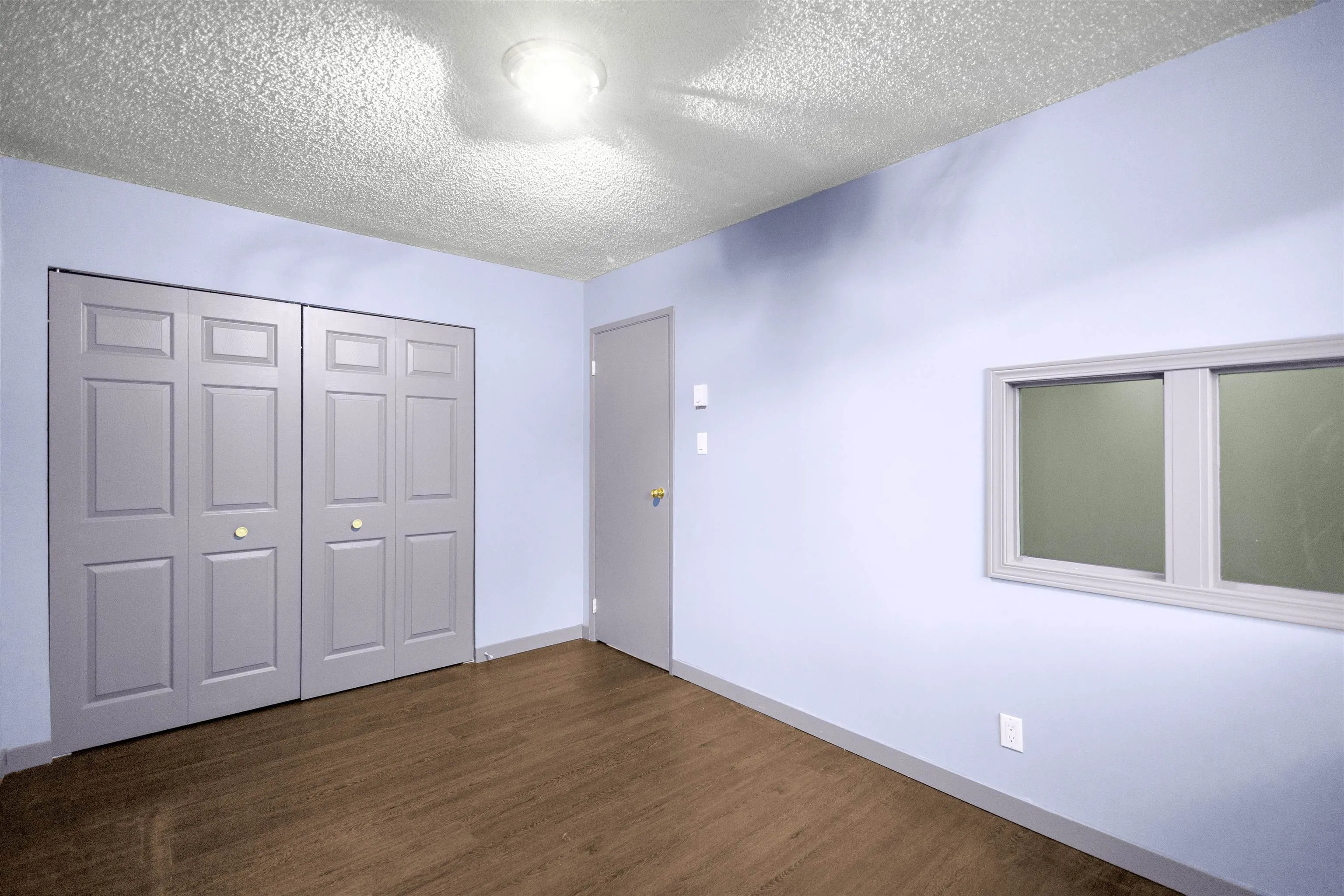 5741 Mayview Crescent