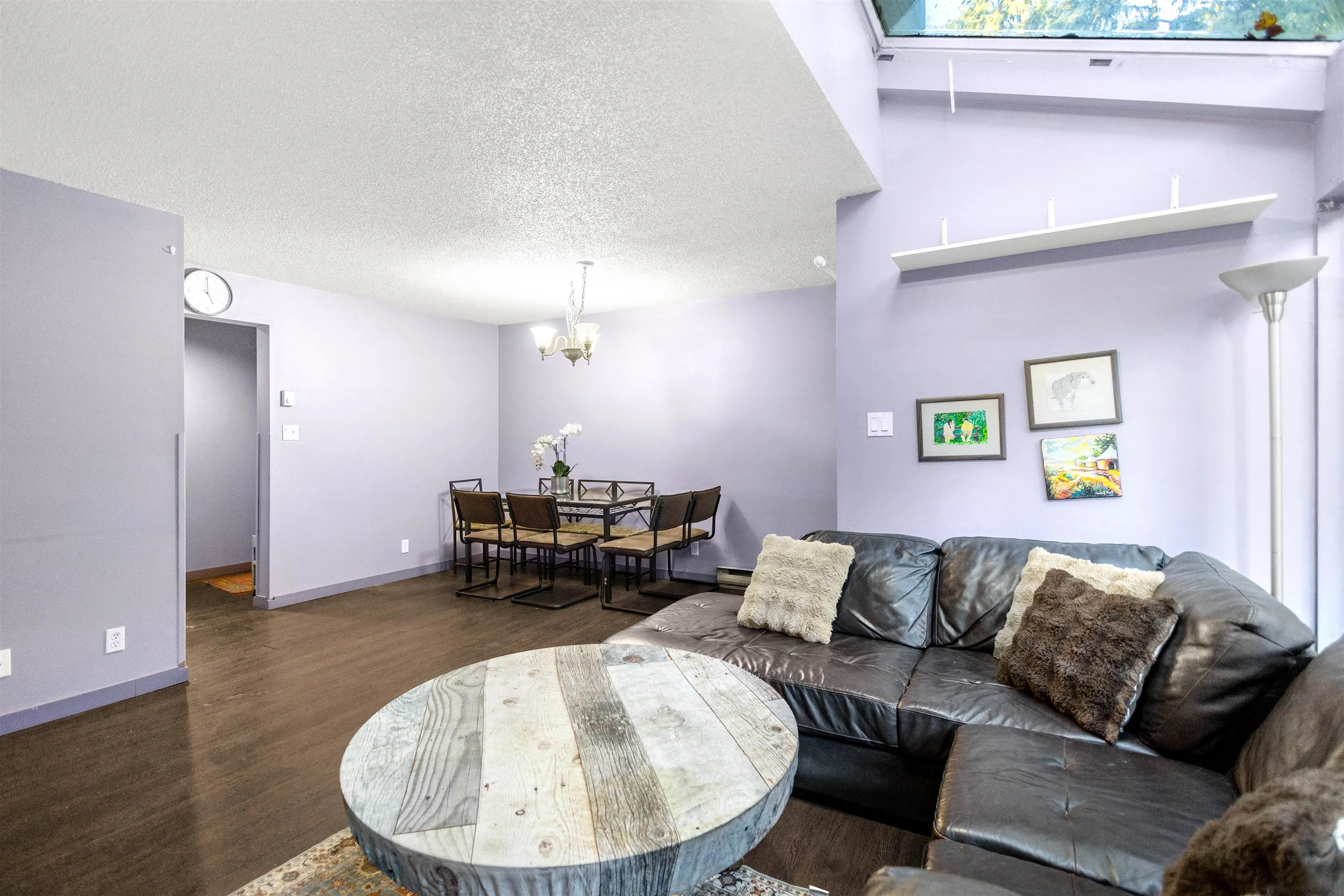 5741 Mayview Crescent