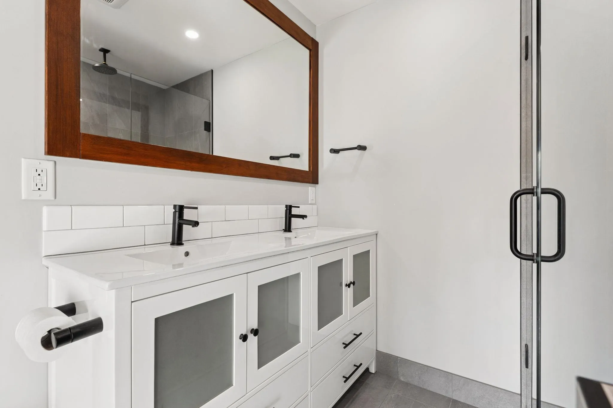 103 2776 Pine Street