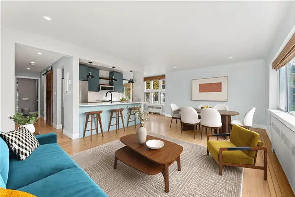 103 2776 Pine Street